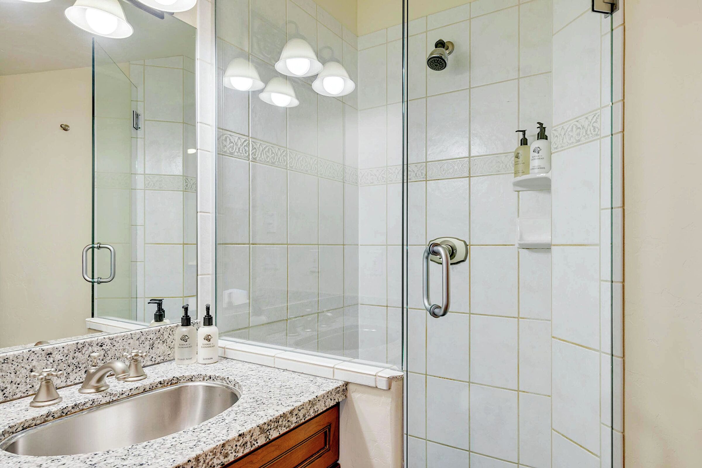 Studio Ensuite Bathroom