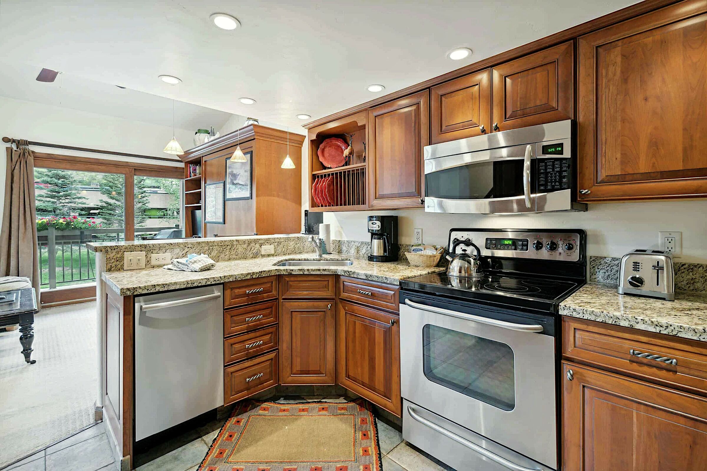 #340 - Studio Kitchen