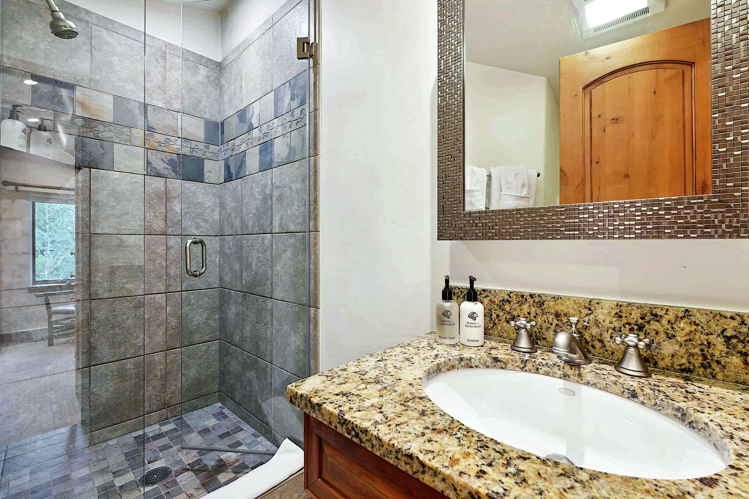 #340 - Studio Ensuite Bathroom
