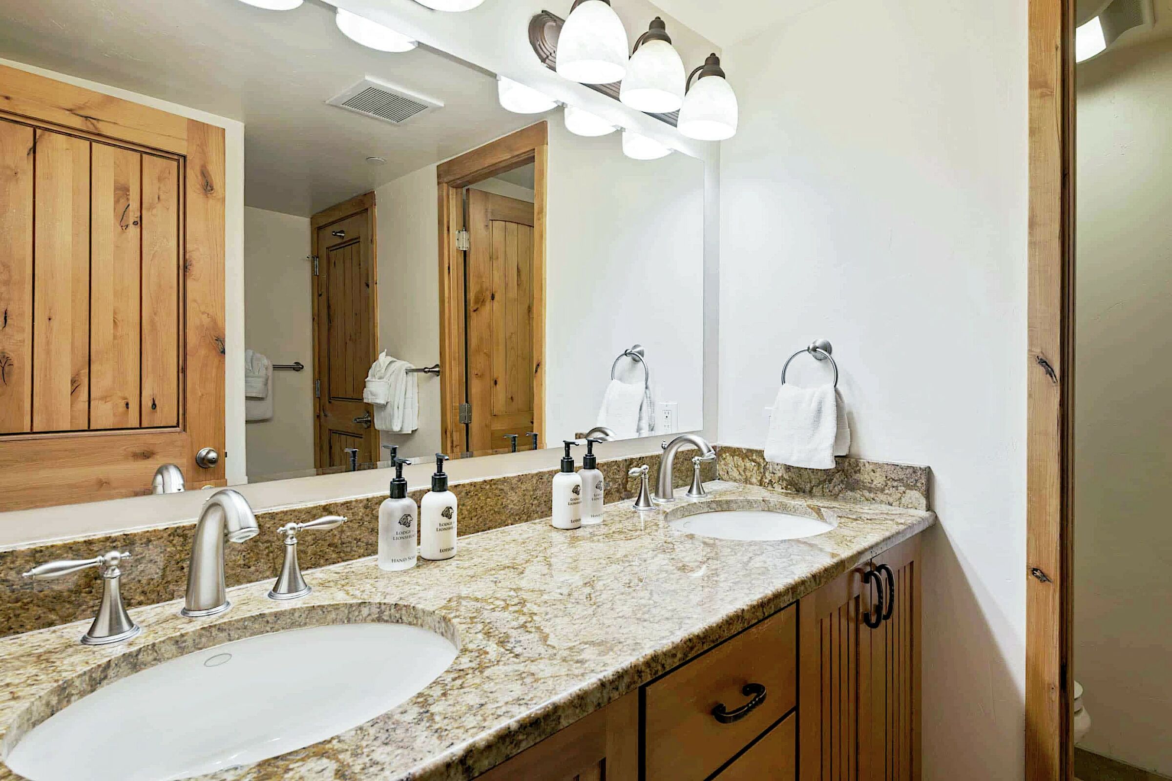 #150A - Bathroom