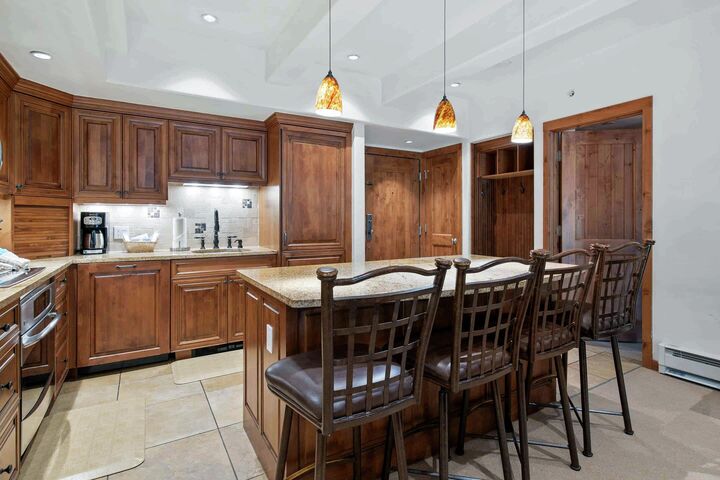 #220B - Kitchen