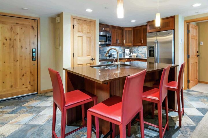 #250A - Kitchen