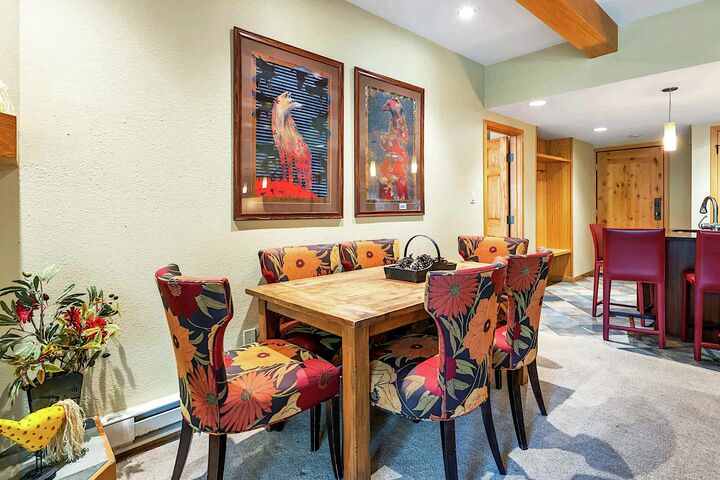 #250A - Dining Area