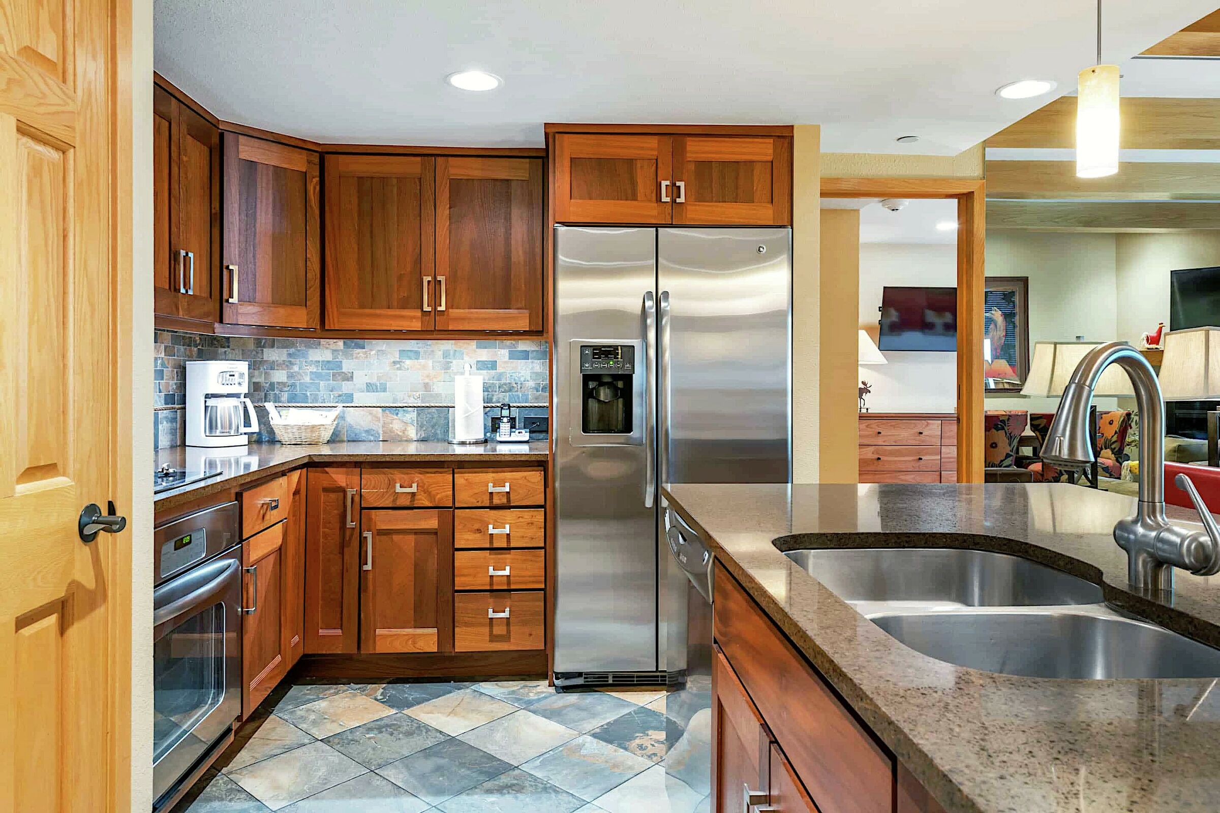 #250A - Kitchen