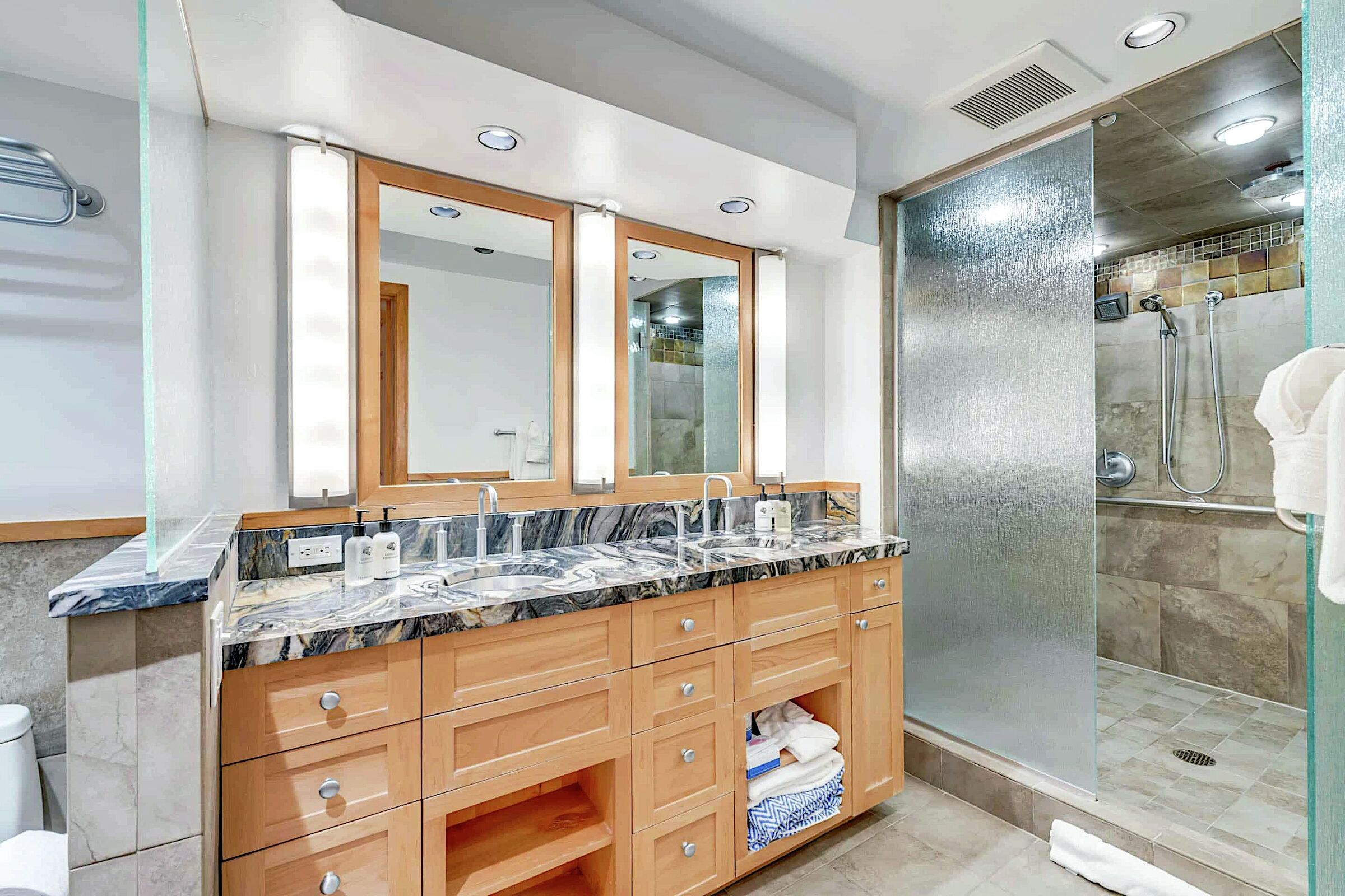 #103 - Master Ensuite Bathroom