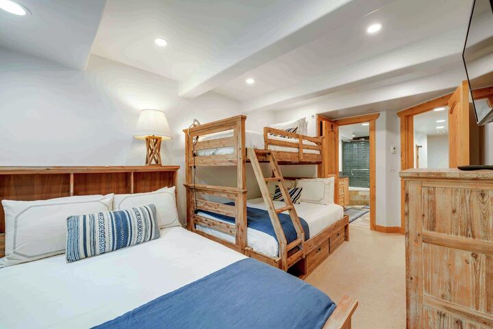 #101 - Bedroom