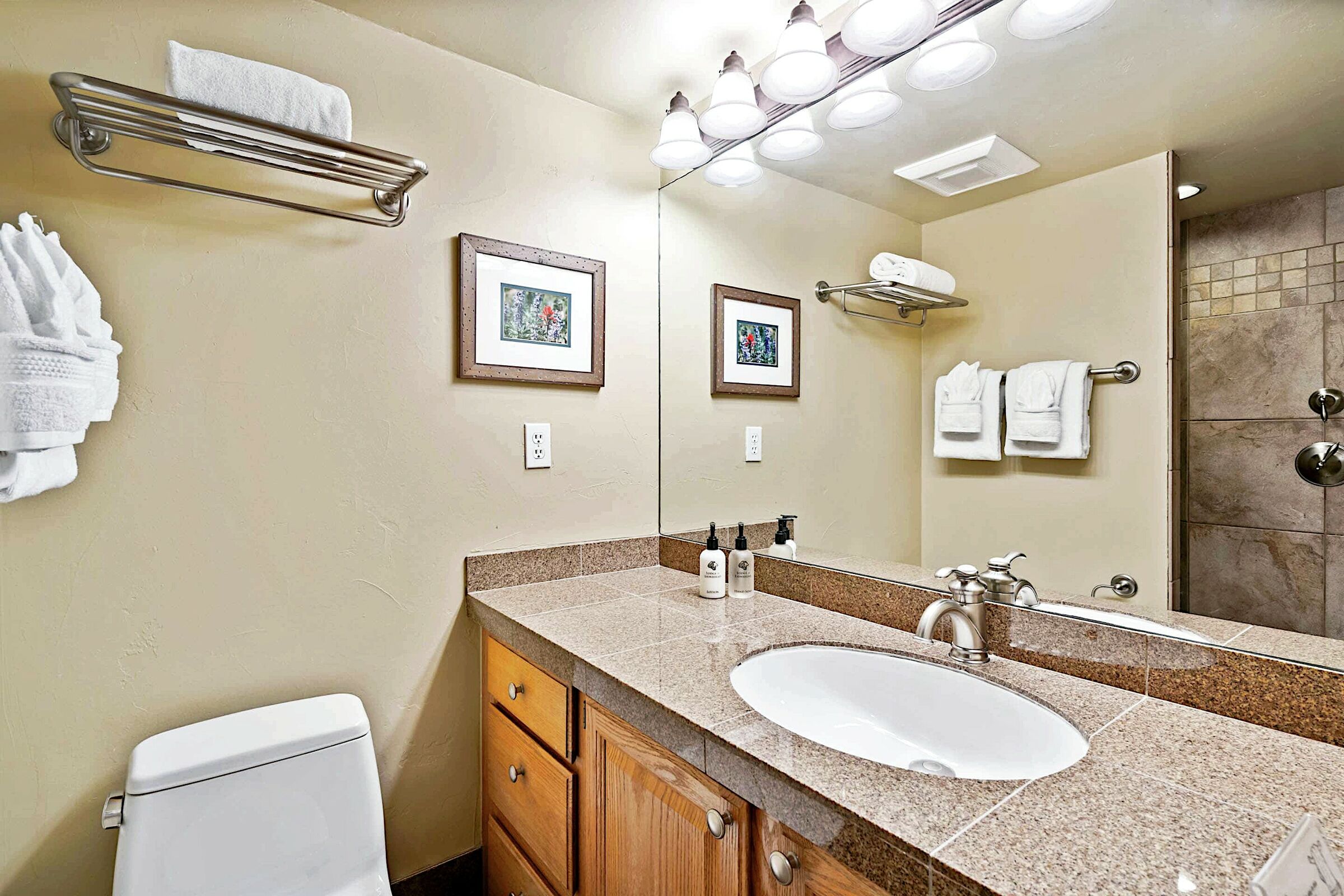 #406 - Bathroom