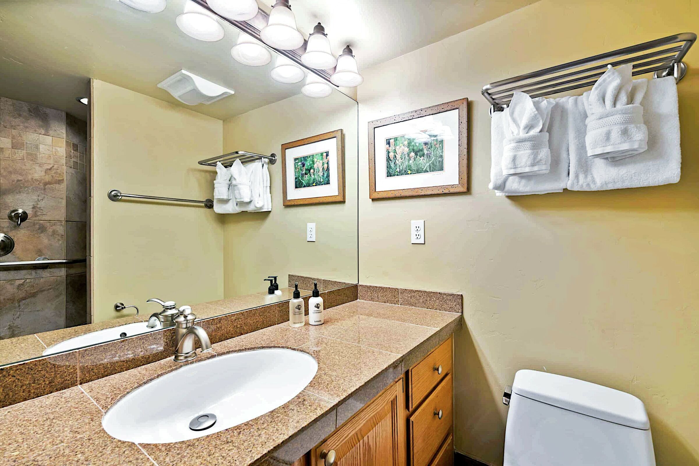 #406 - Bathroom