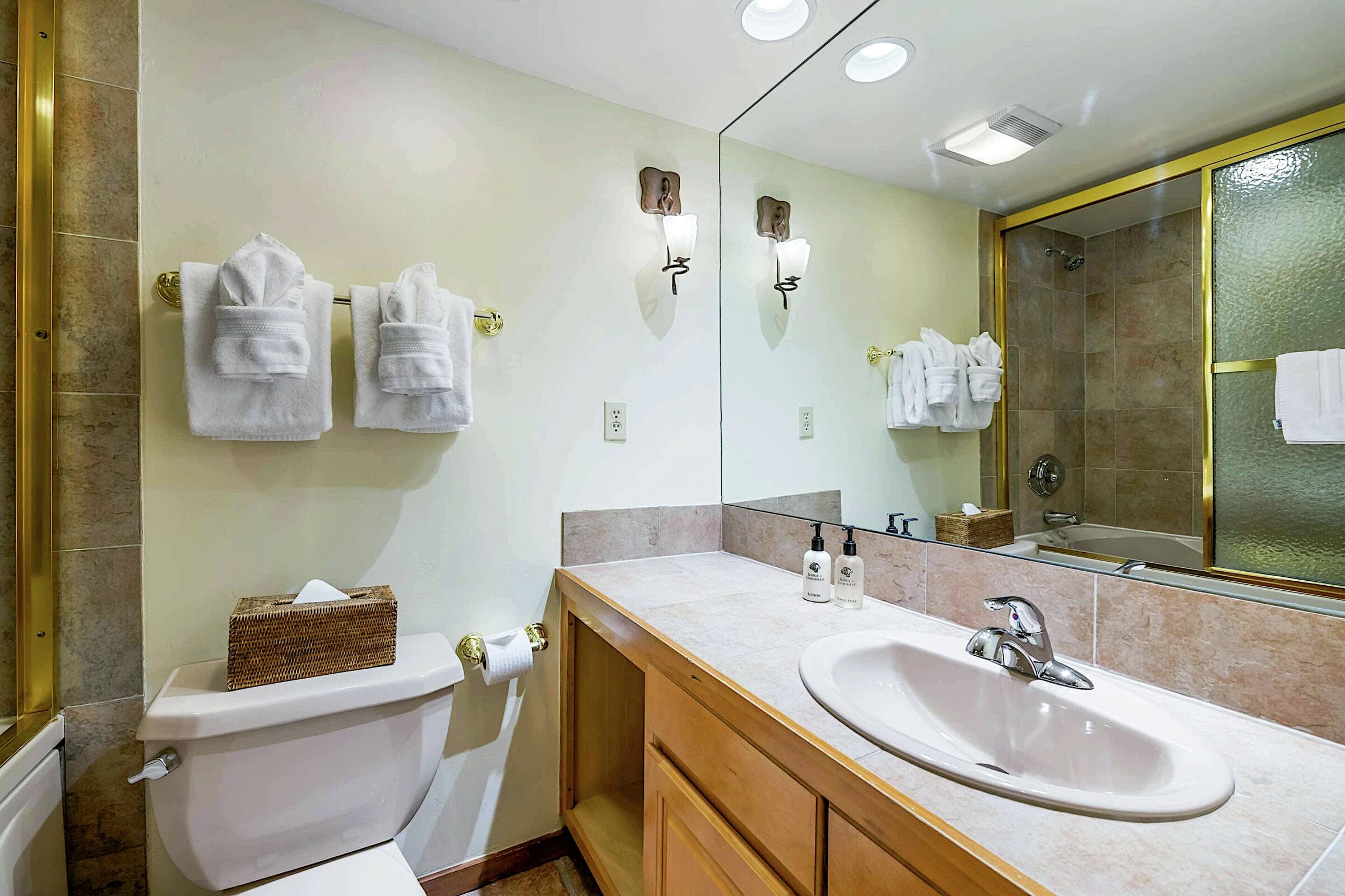 #204 - Bathroom