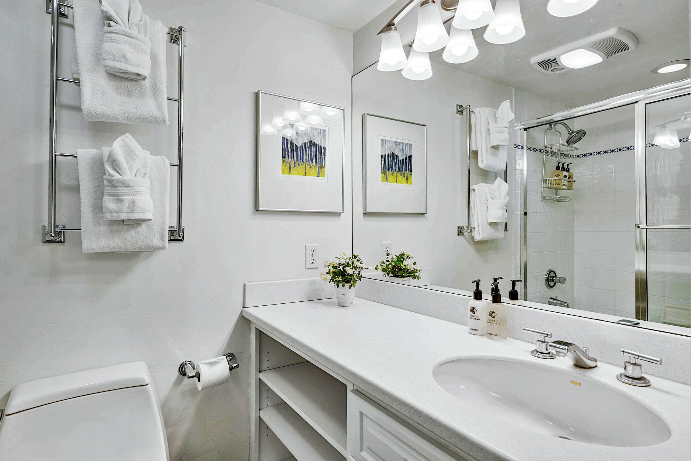 #104 - Bathroom
