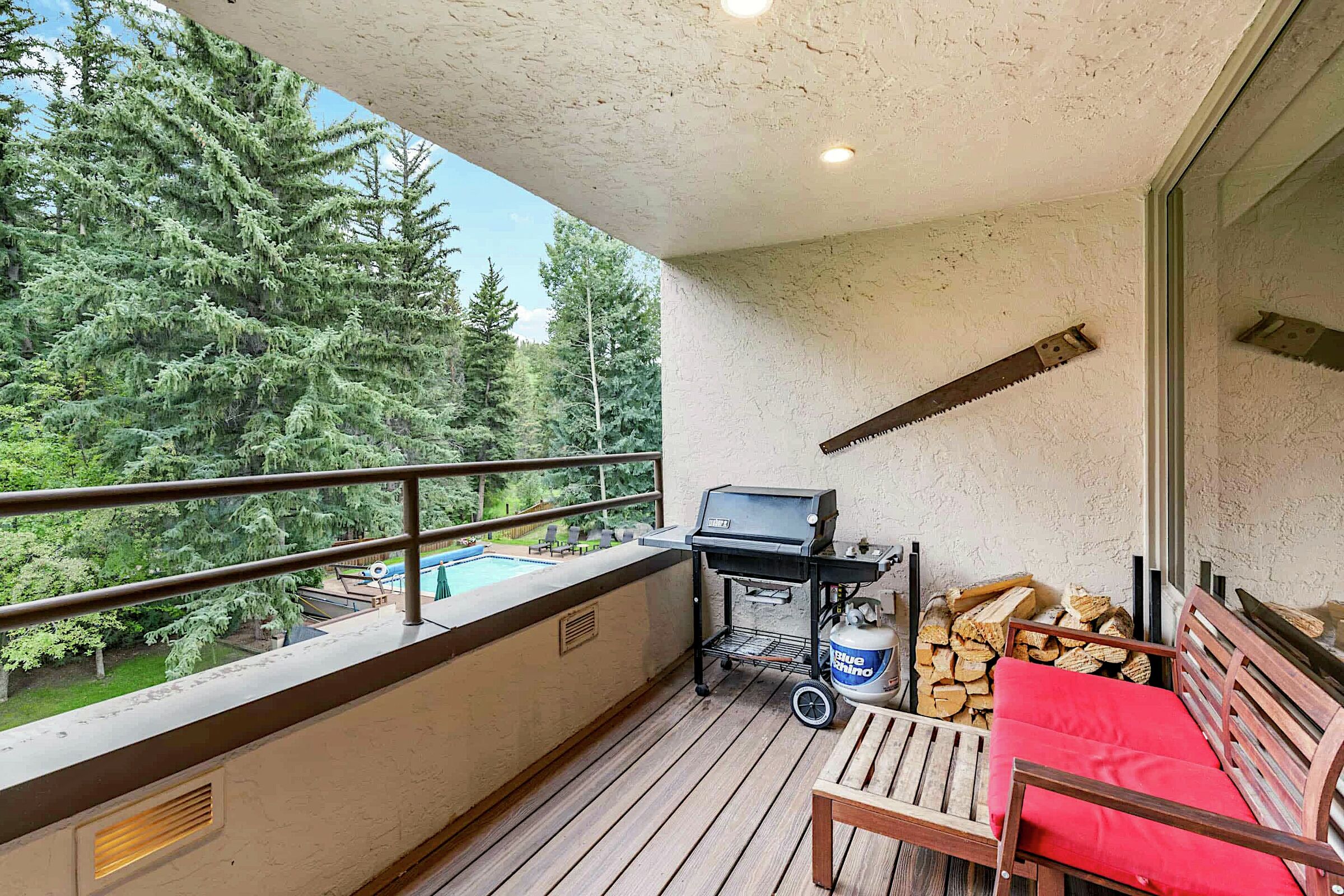 #05 - Balcony with BBQ
