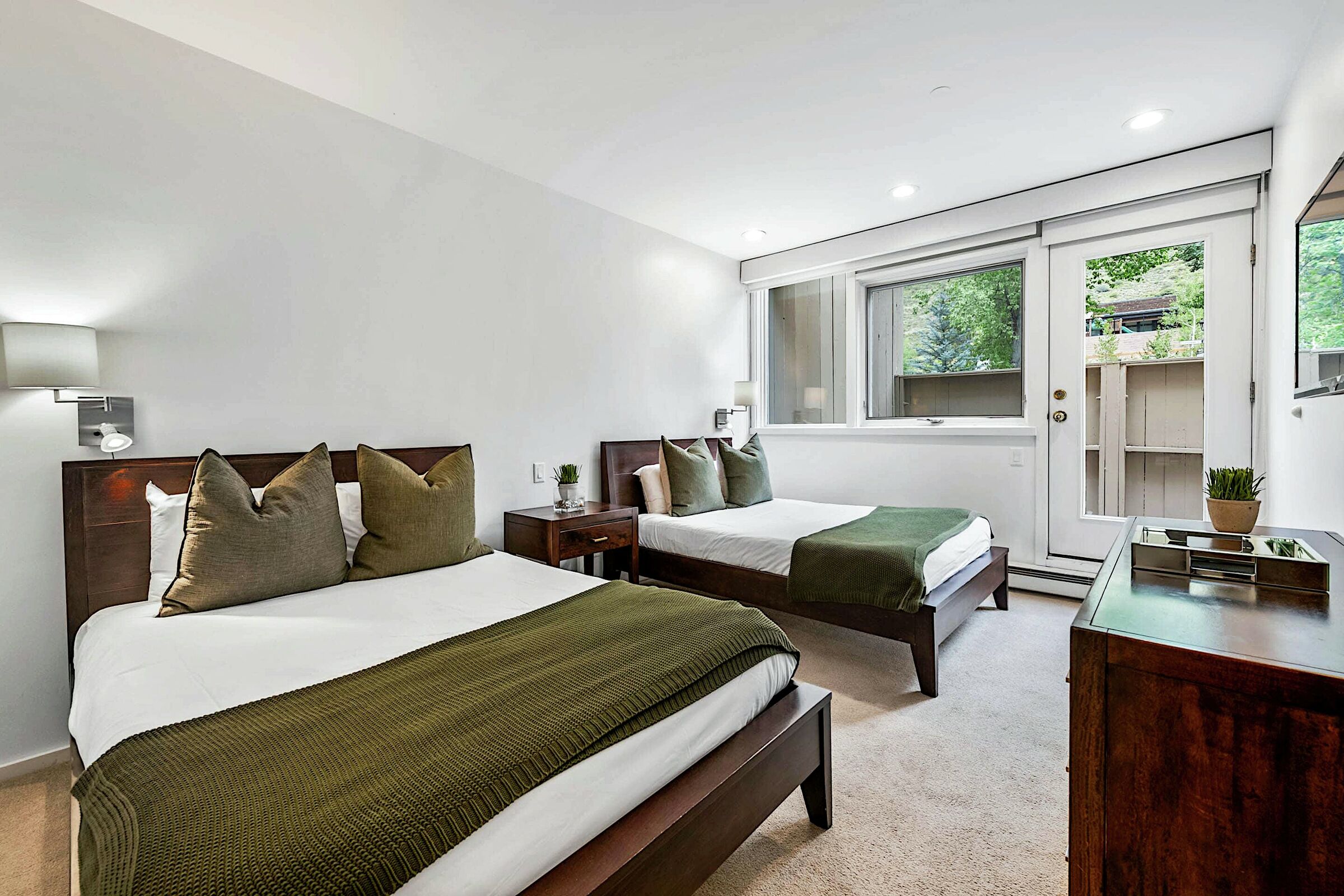 #05 - Bedroom