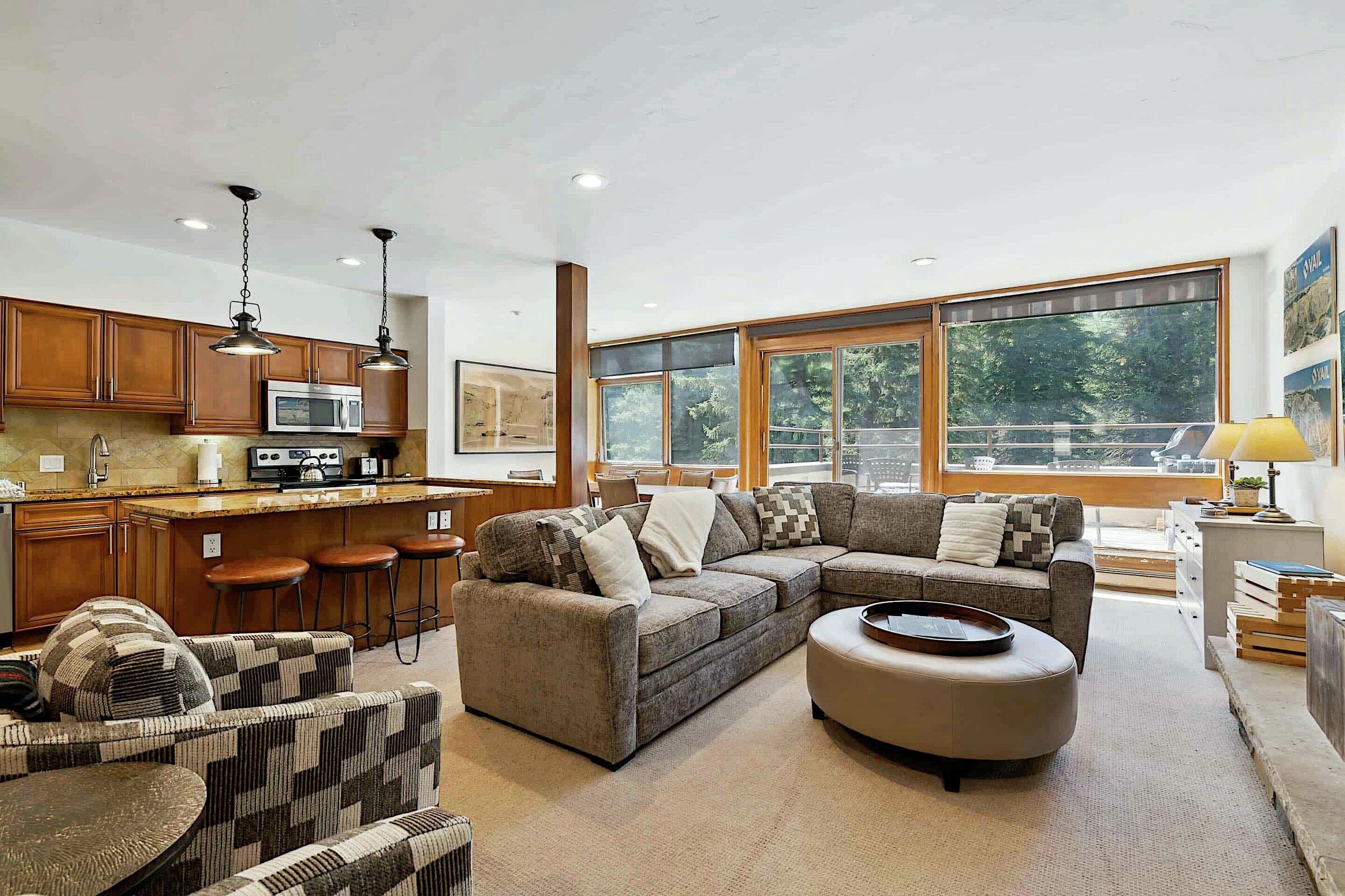 #03 - Living Area