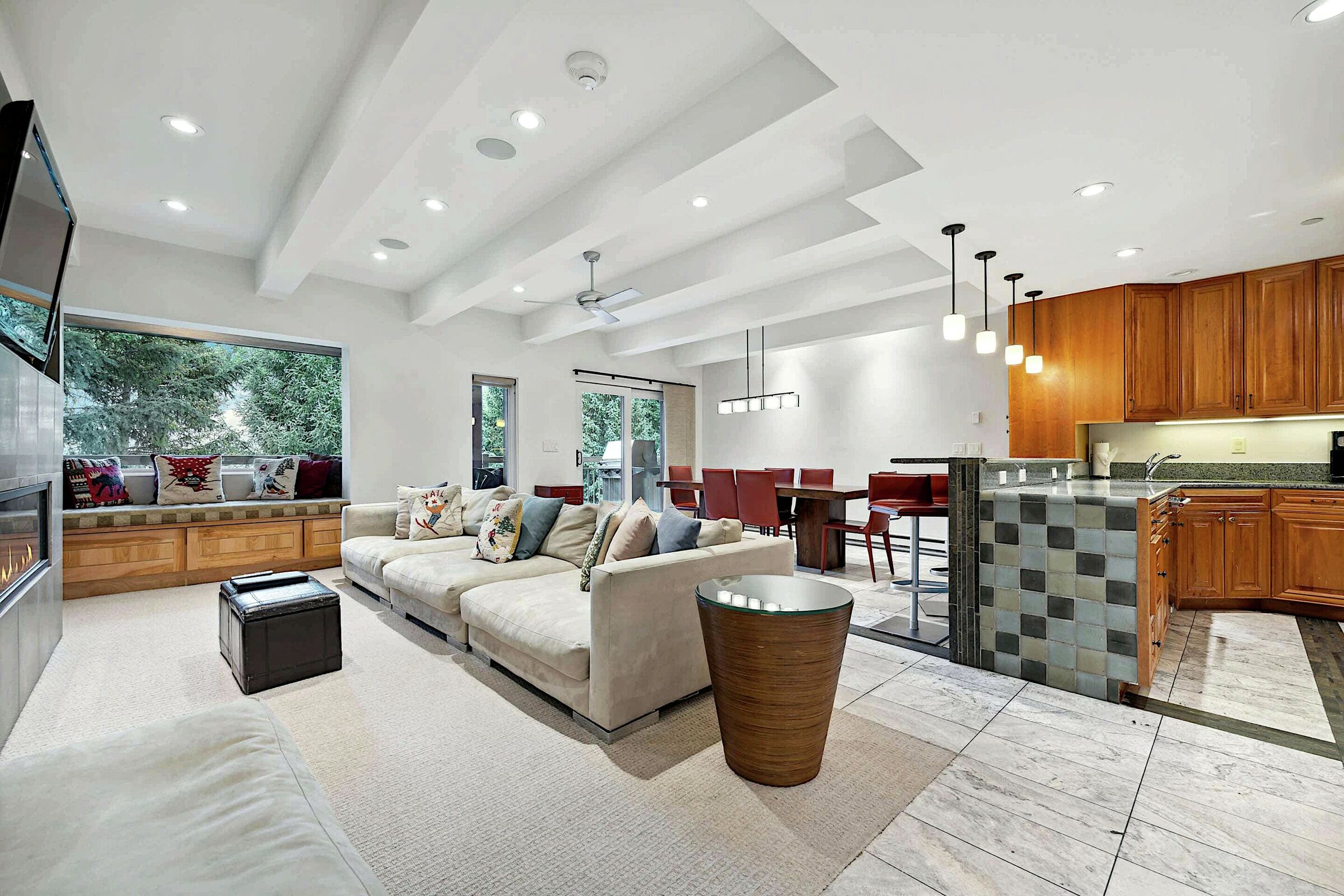 #350 - Living Area