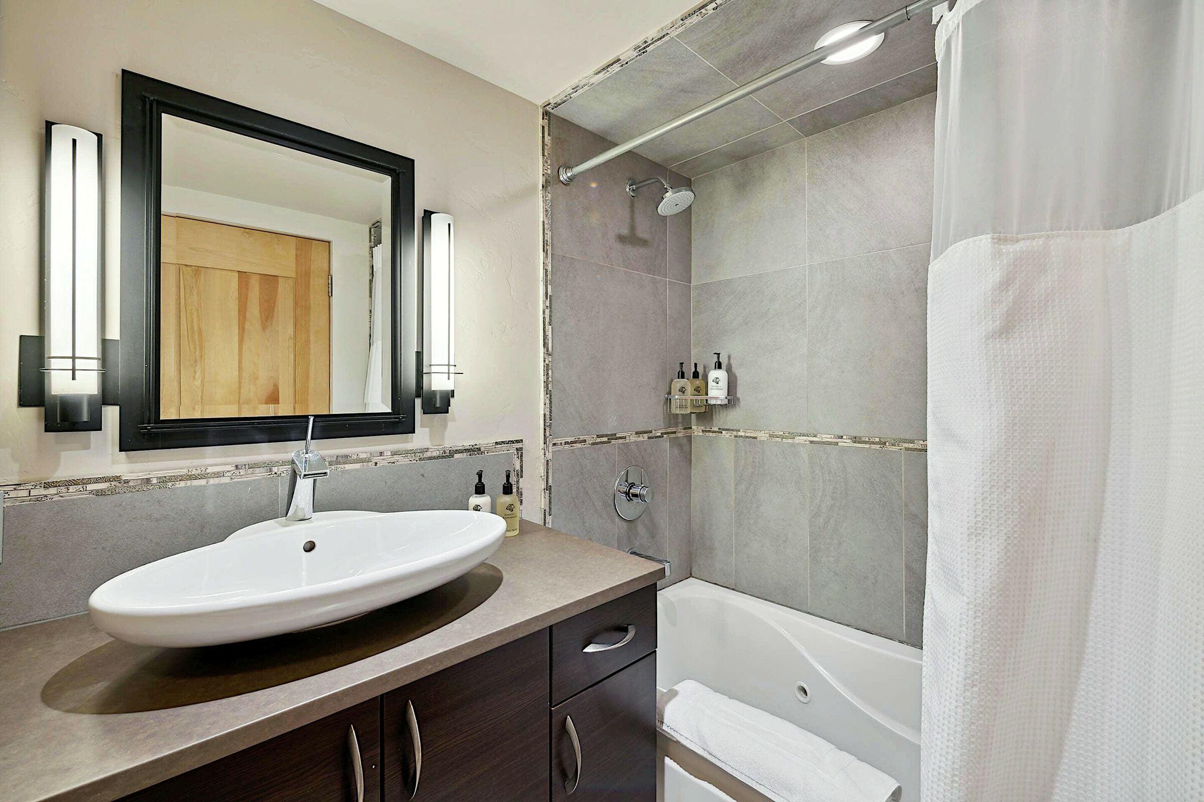 #350 - Bathroom
