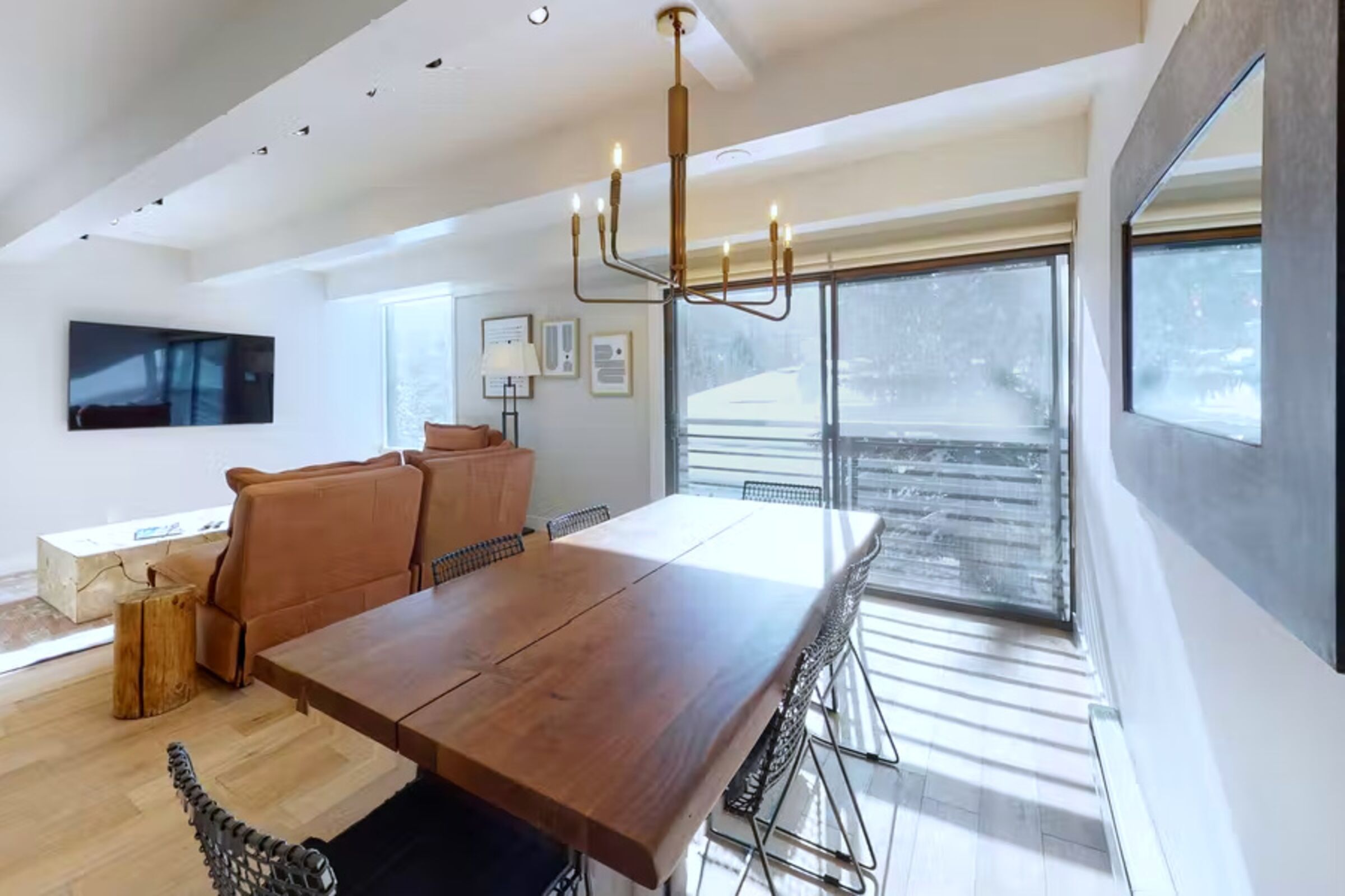 #204 - Dining Room