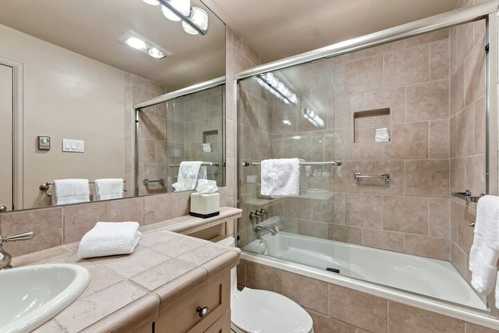 Master Ensuite Bathroom