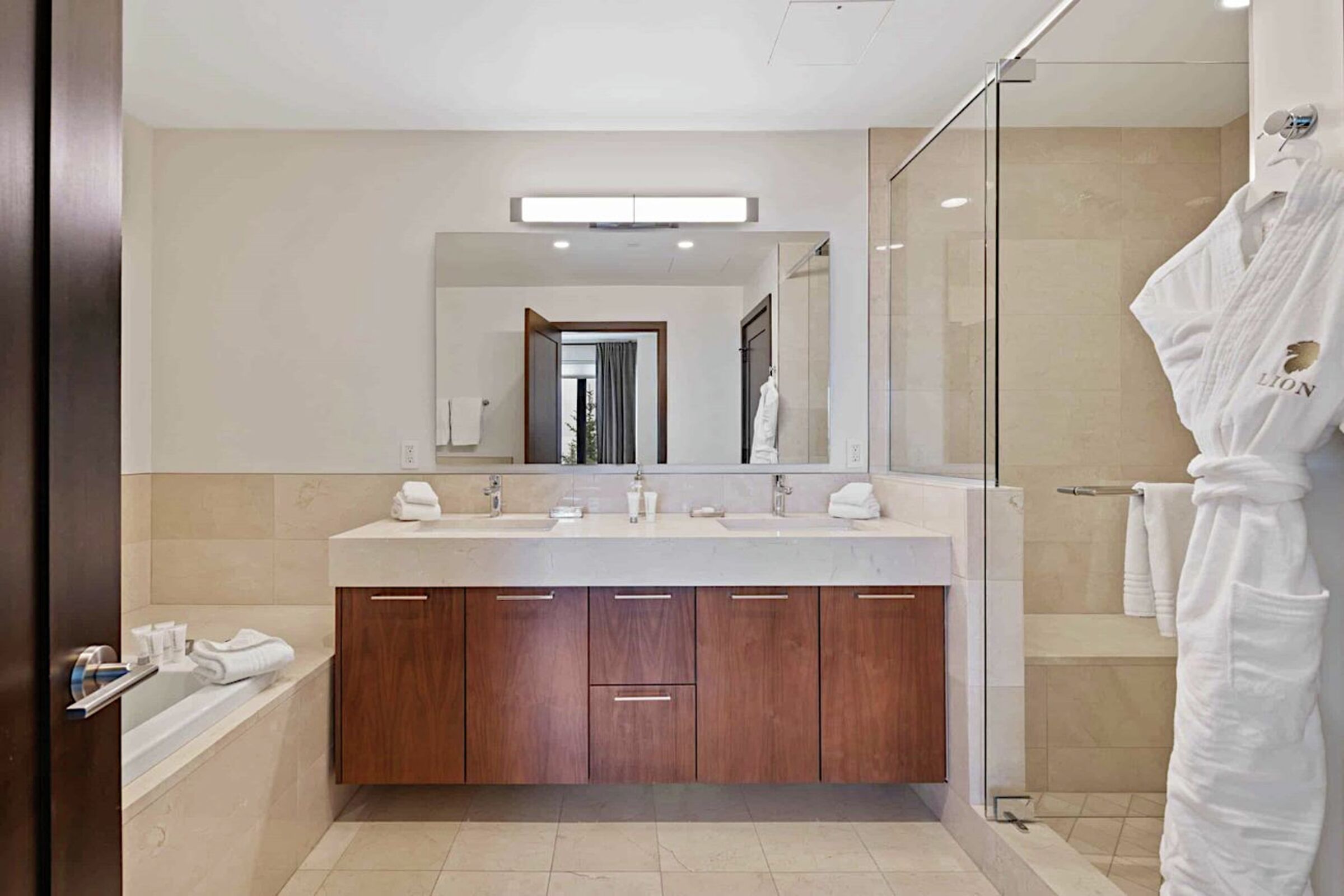Master Ensuite Bathroom