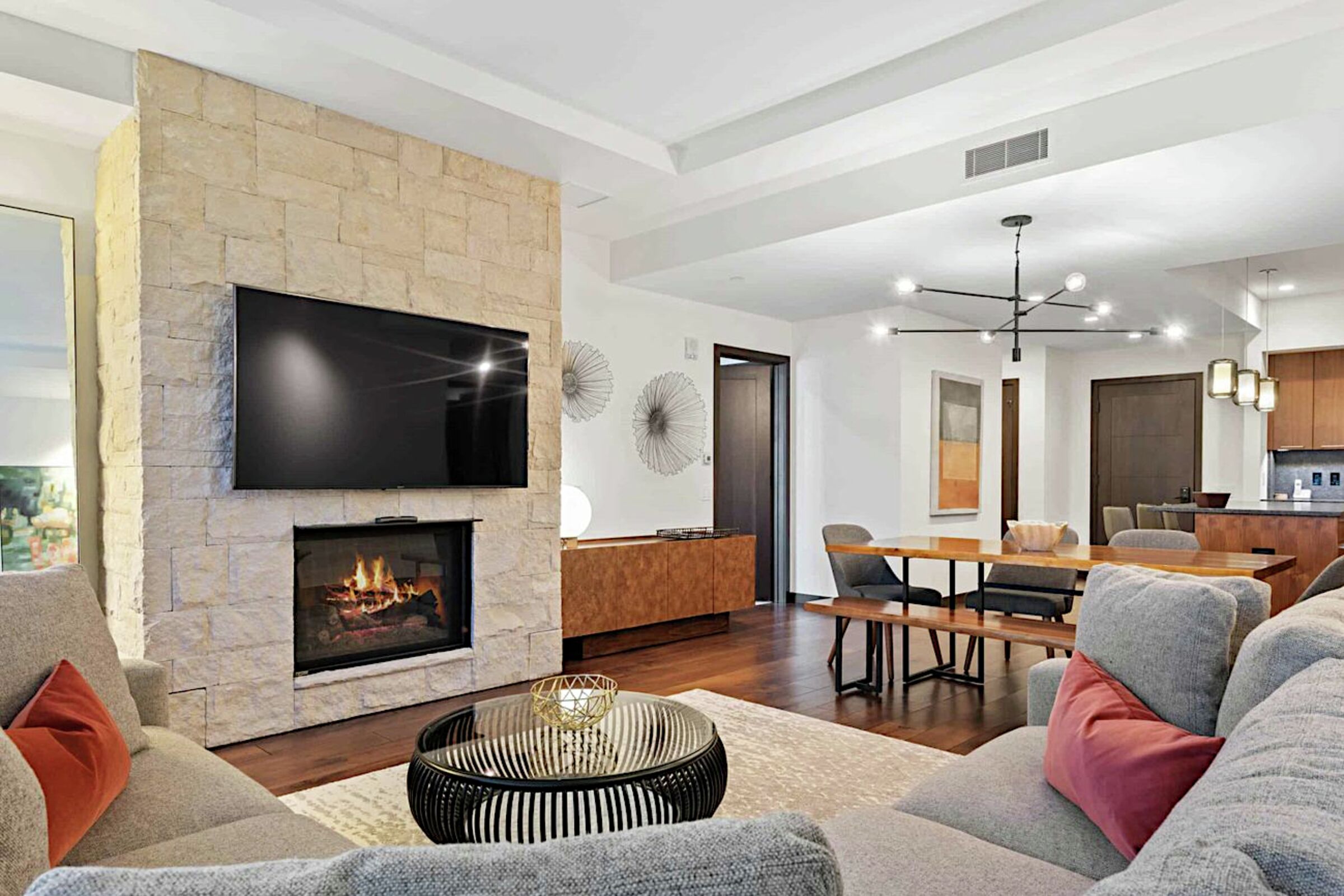 #W505 - Living Room