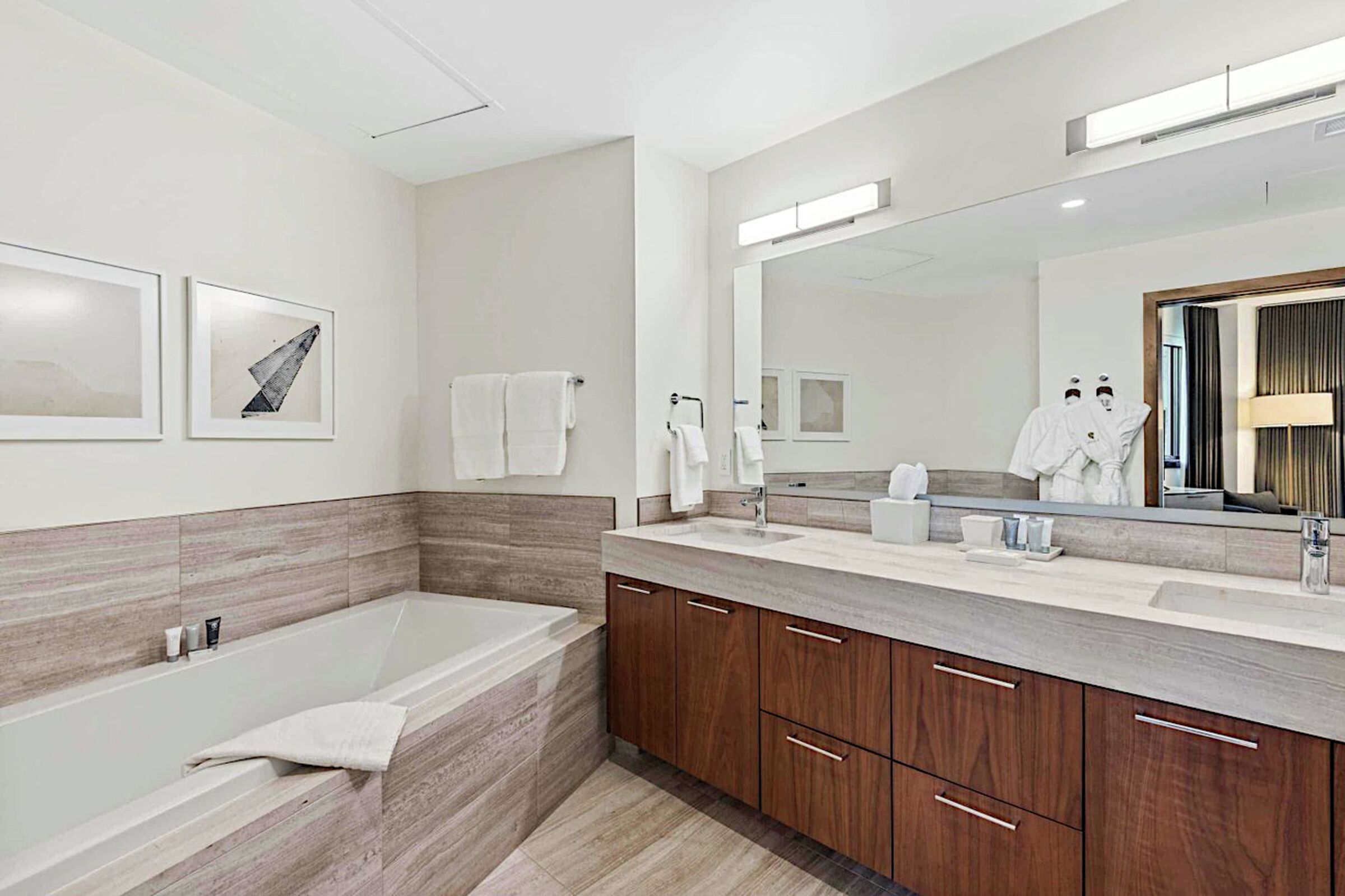 Master Ensuite Bathroom