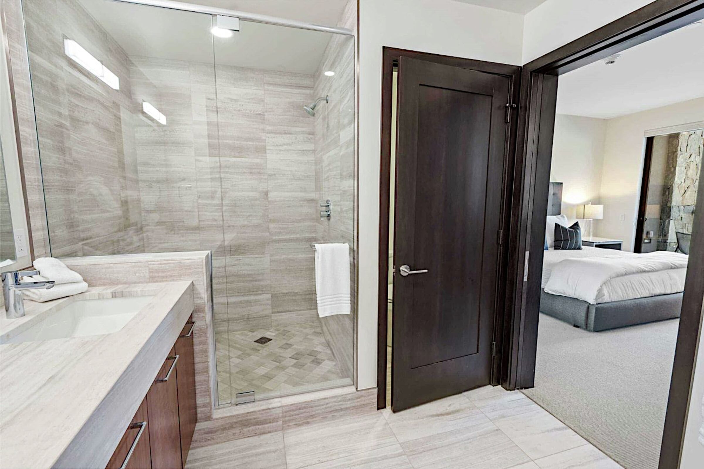 Master Ensuite Bathroom
