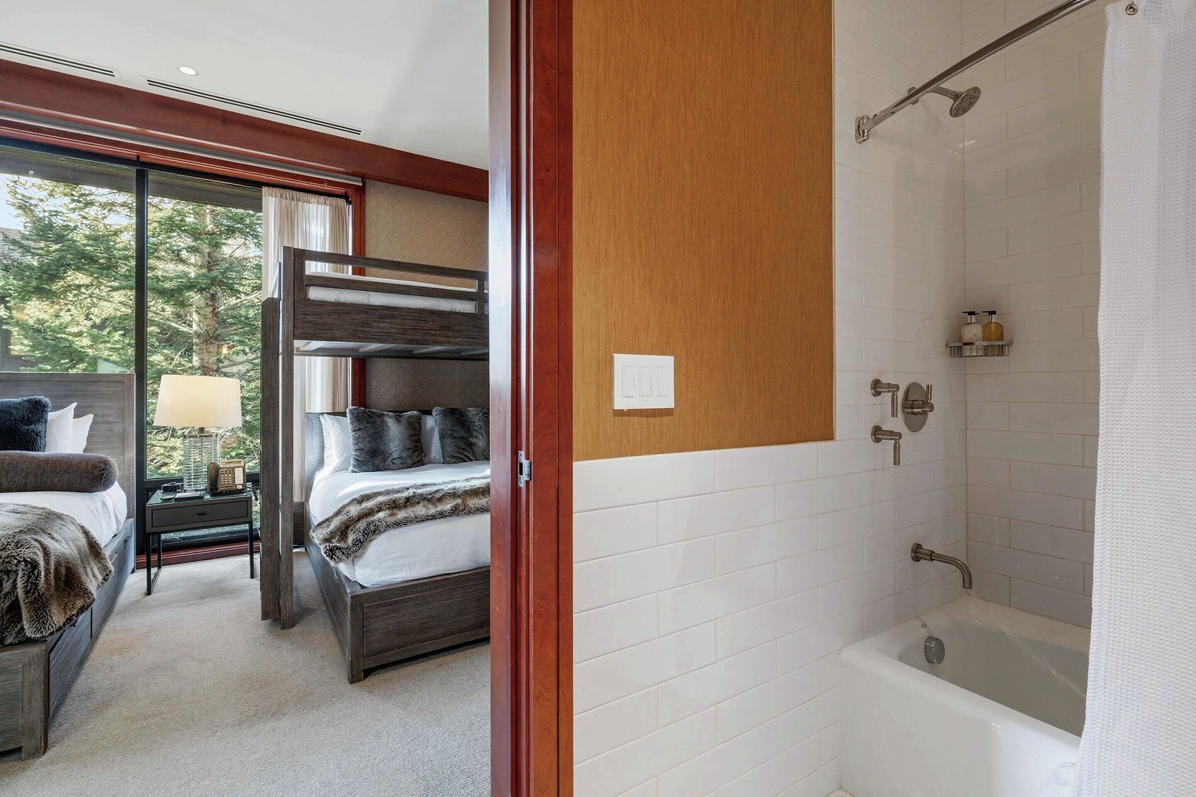 #2AS - Ensuite Bathroom
