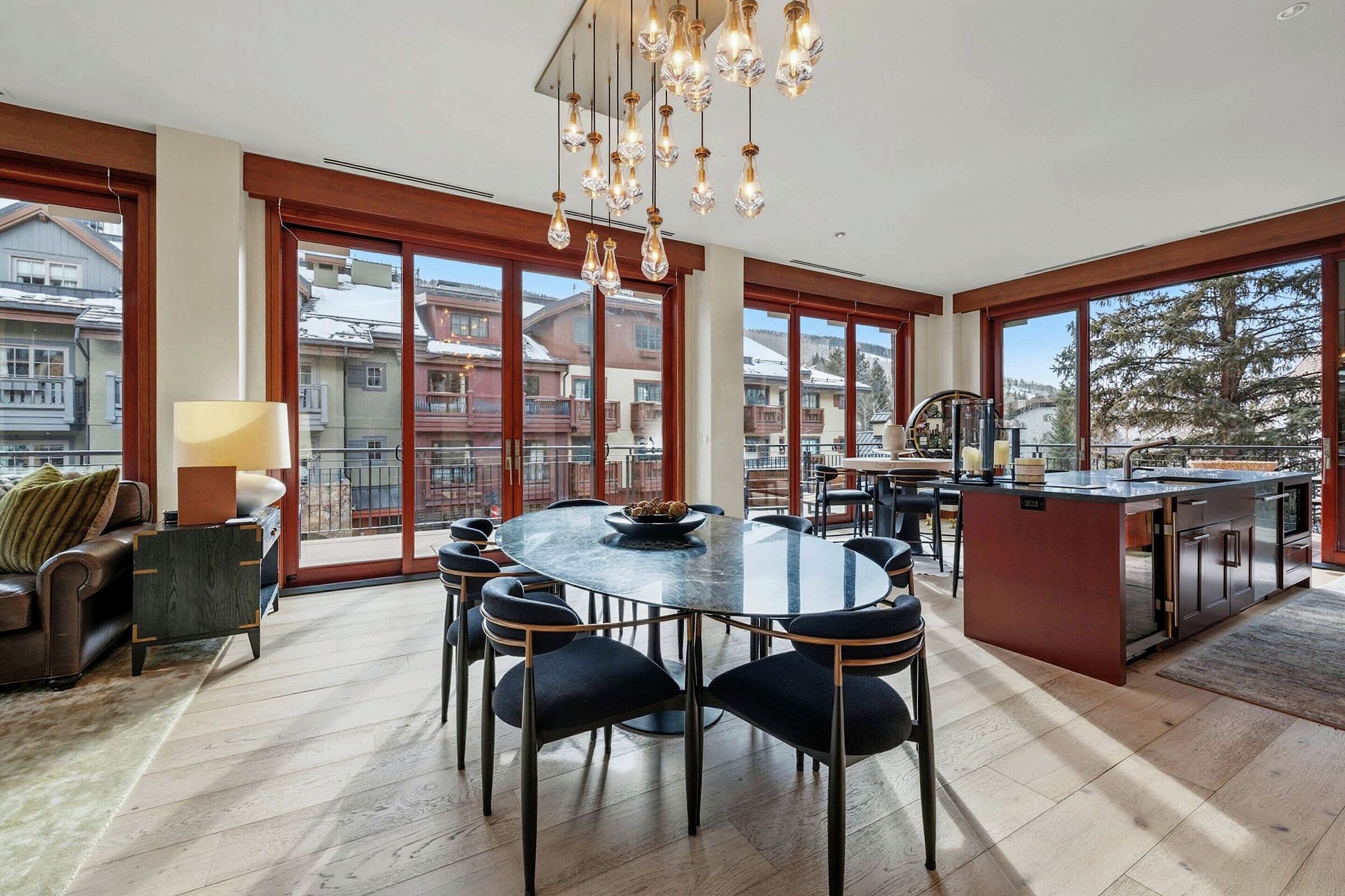 #2AS - Dining Area
