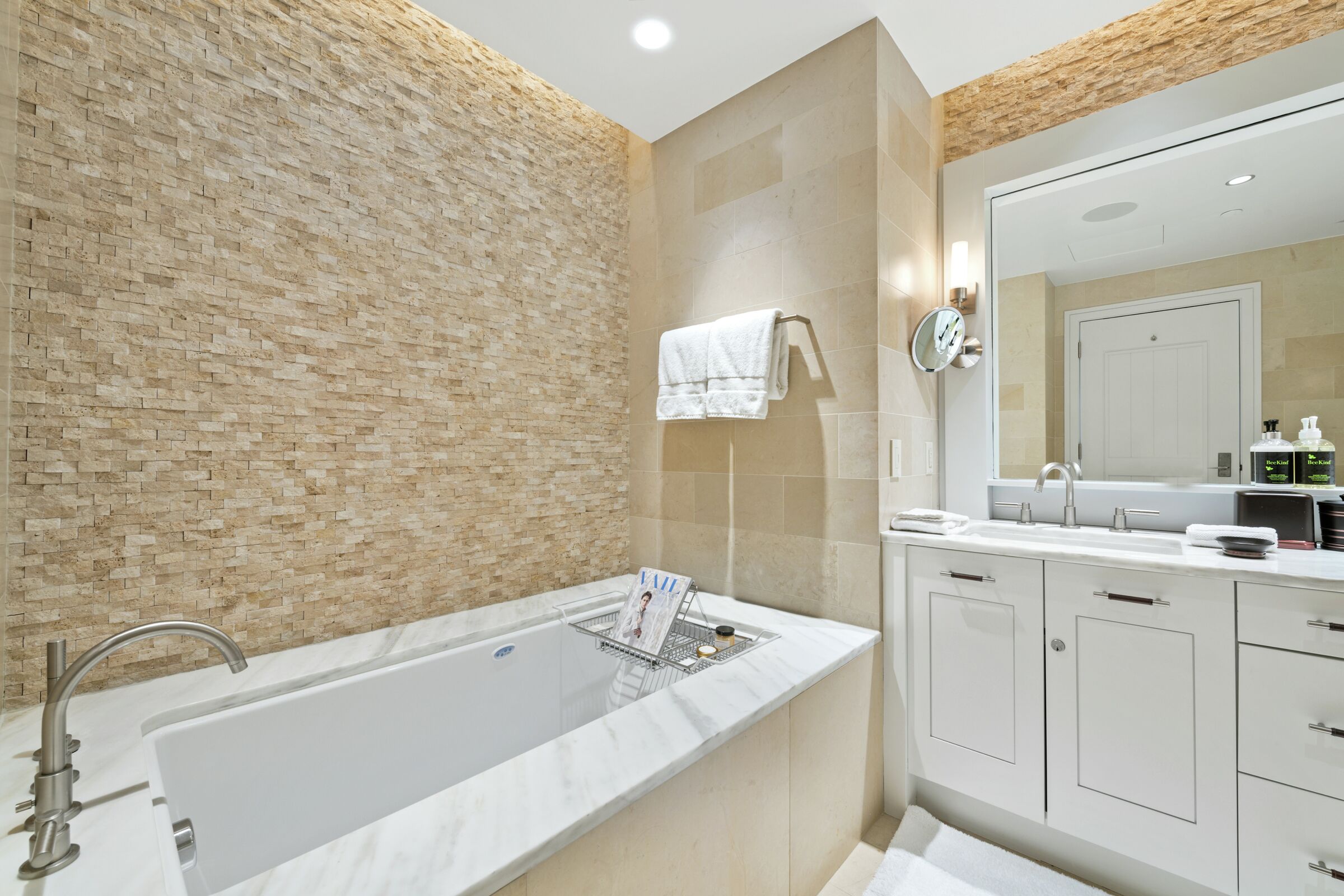 #3DE - Master Ensuite Bathroom