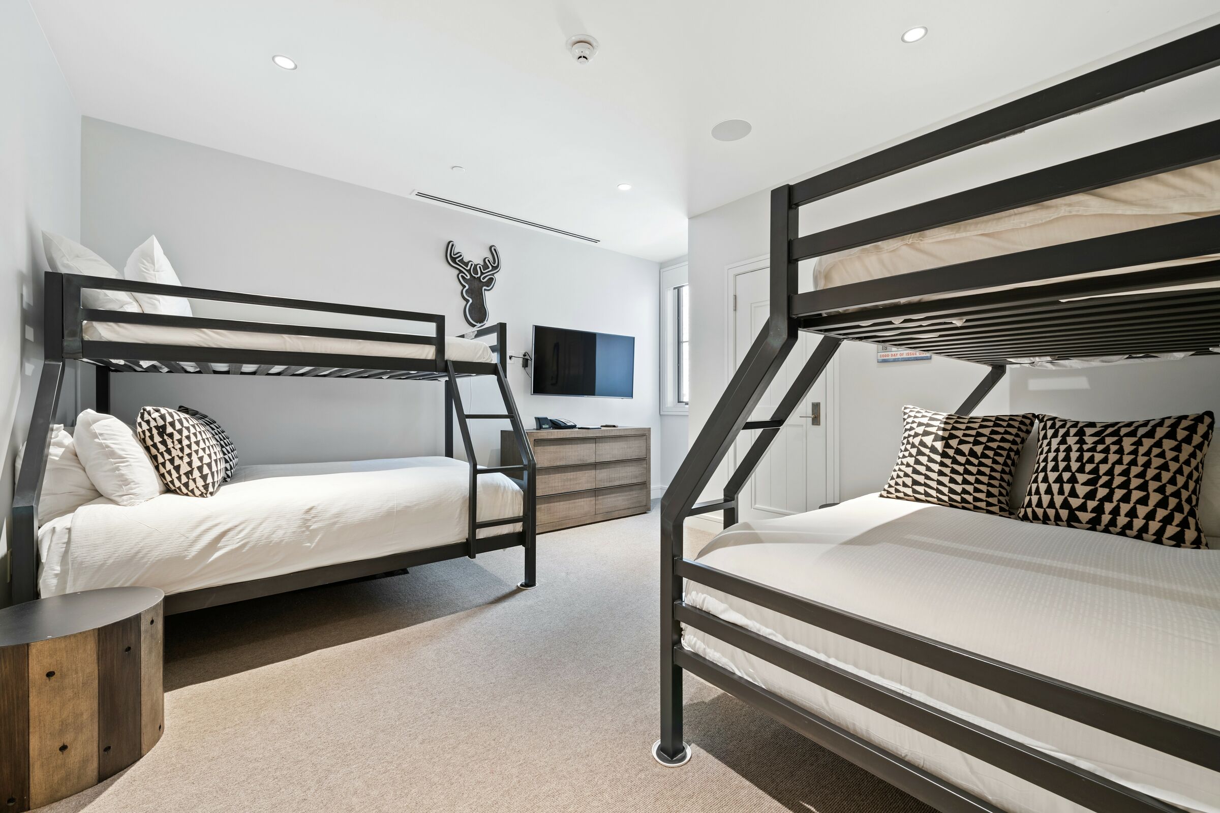 #3DE - Bedroom