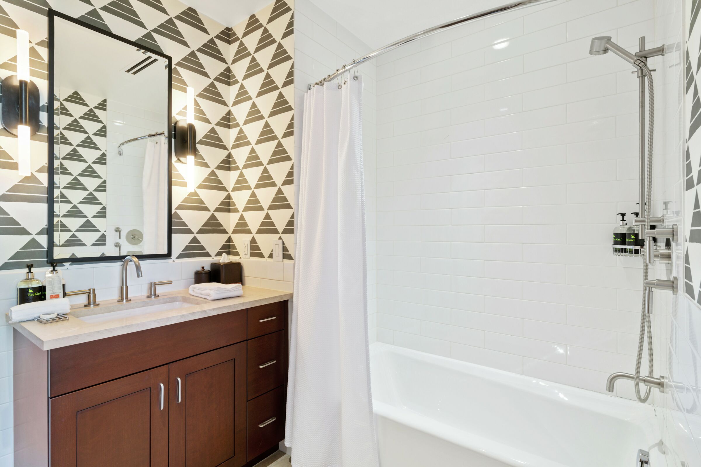 #4HW - Ensuite Bathroom