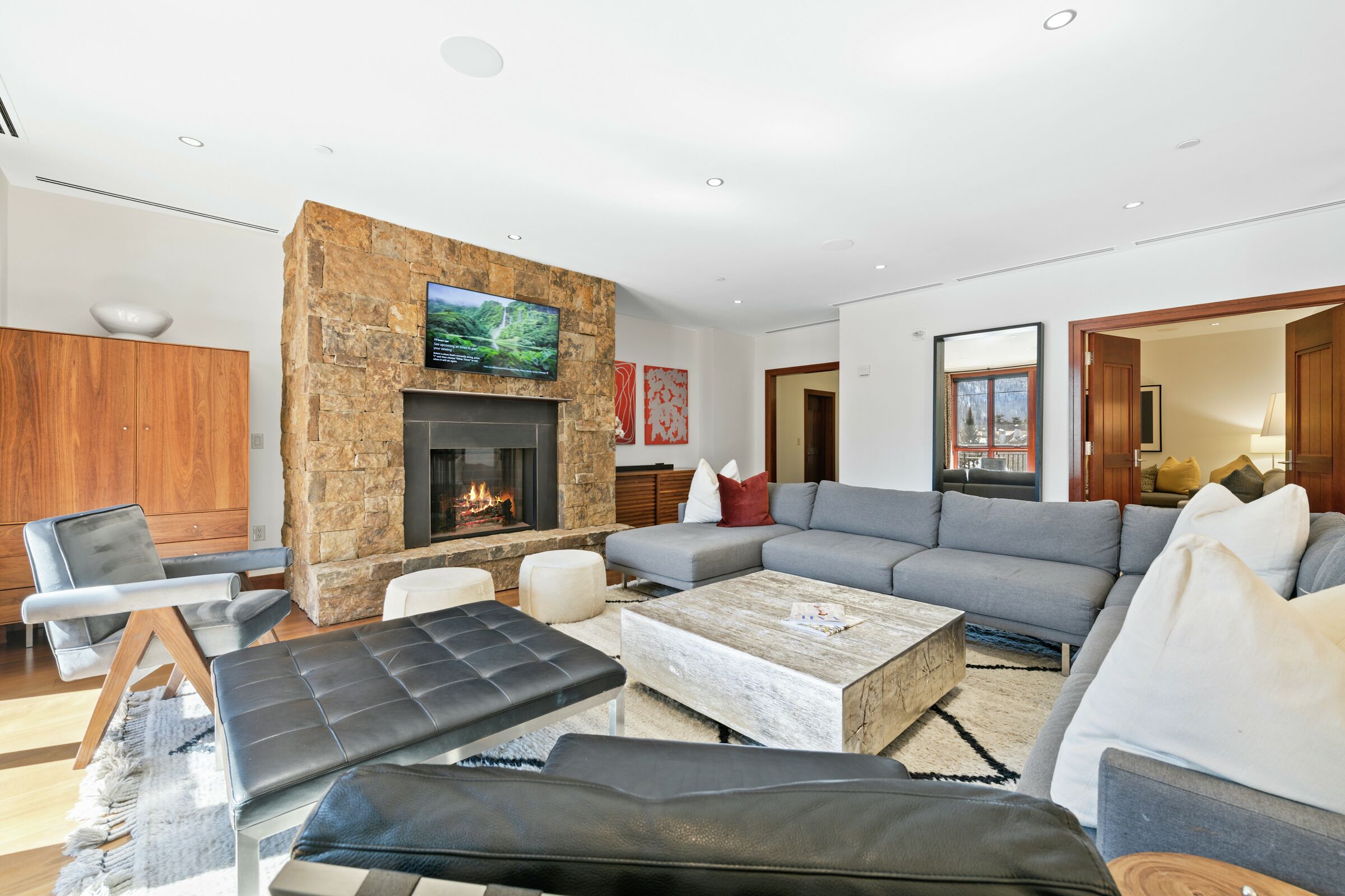 #4HW - Living Room