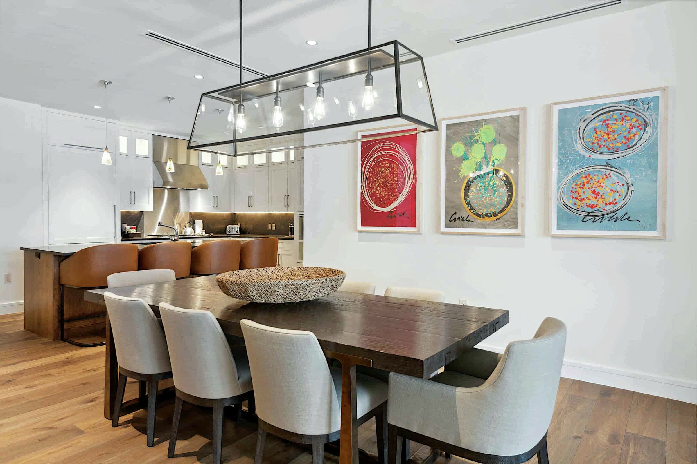 #6DE - Dining Room