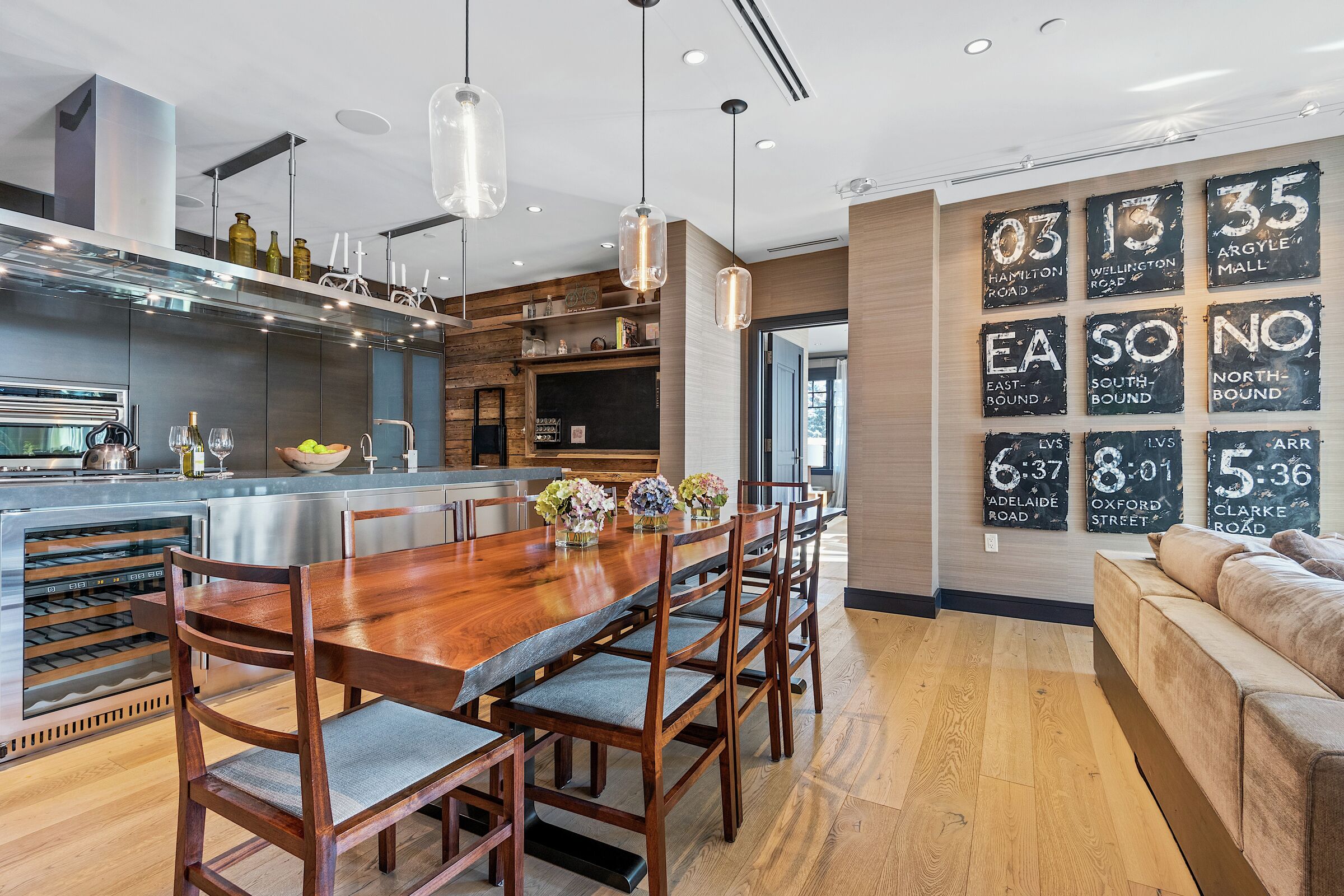 #3HE - Dining Room & Kitchen