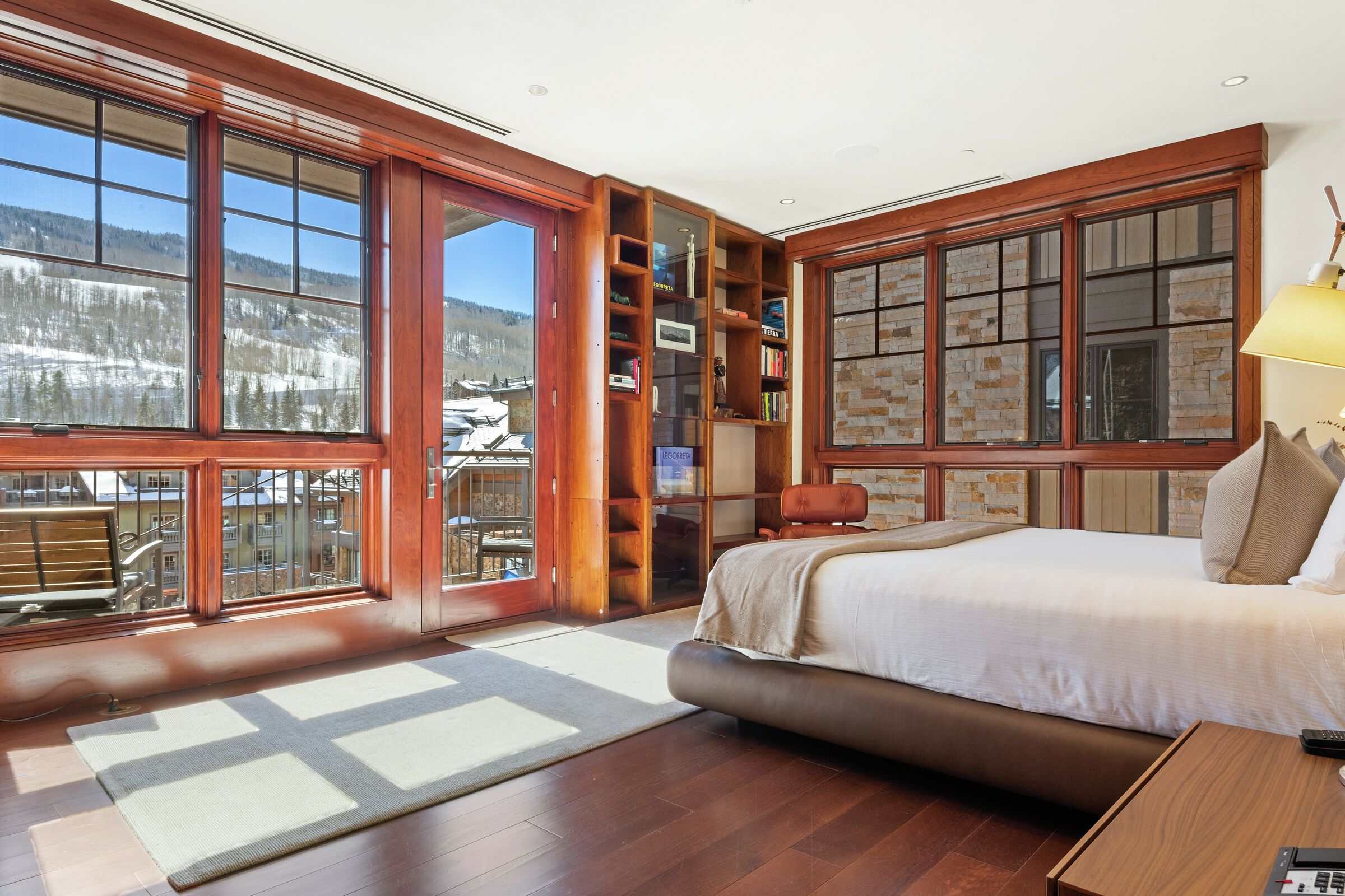 #4BW - Master Bedroom