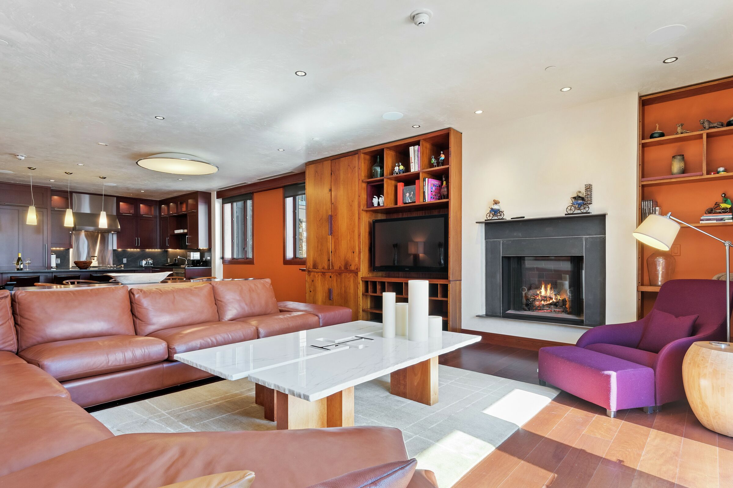 #4BW - Living Room