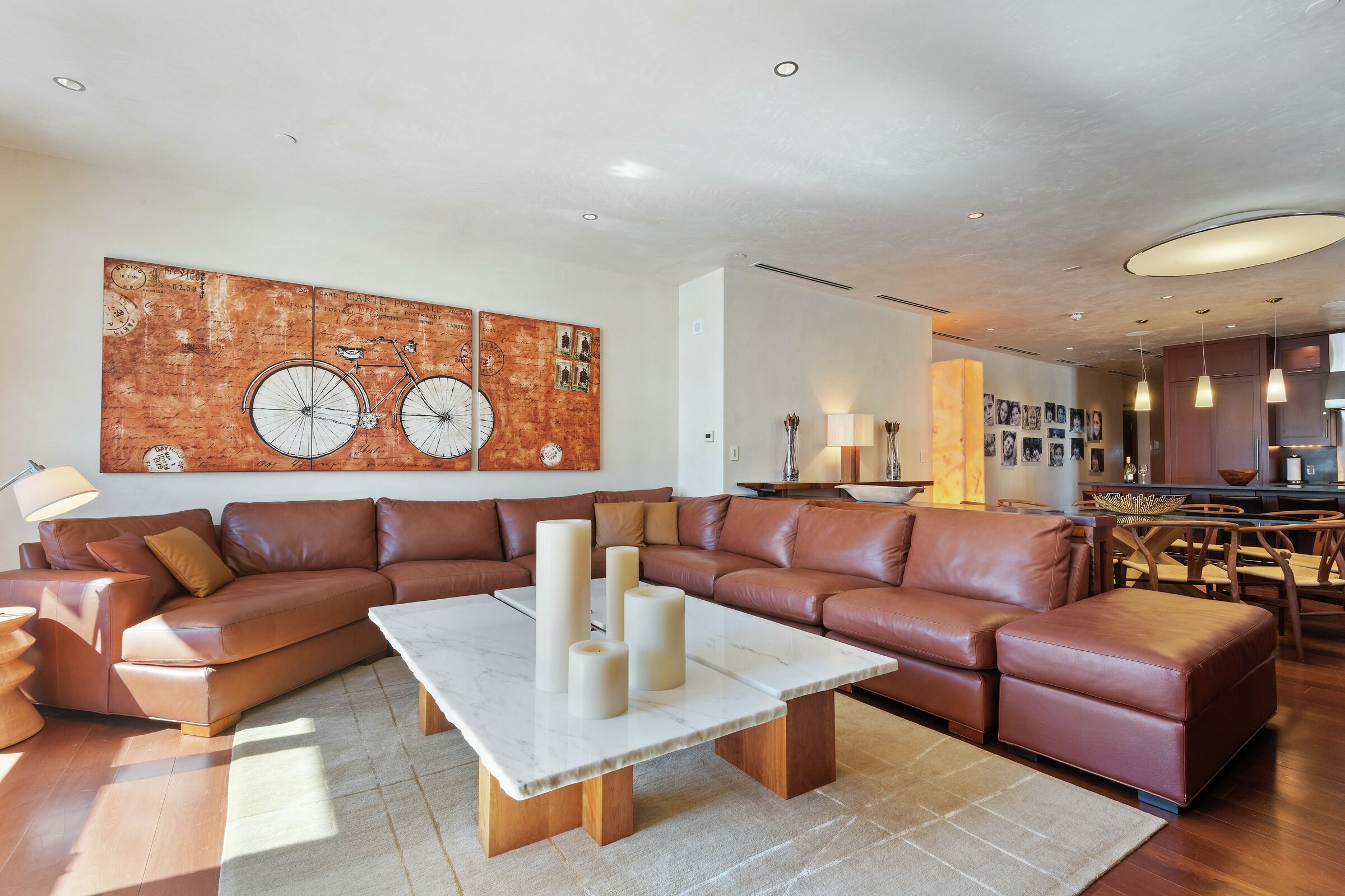 #4BW - Living Room