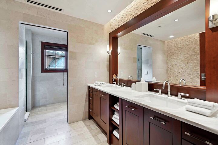 #6GE - Master Ensuite Bathroom