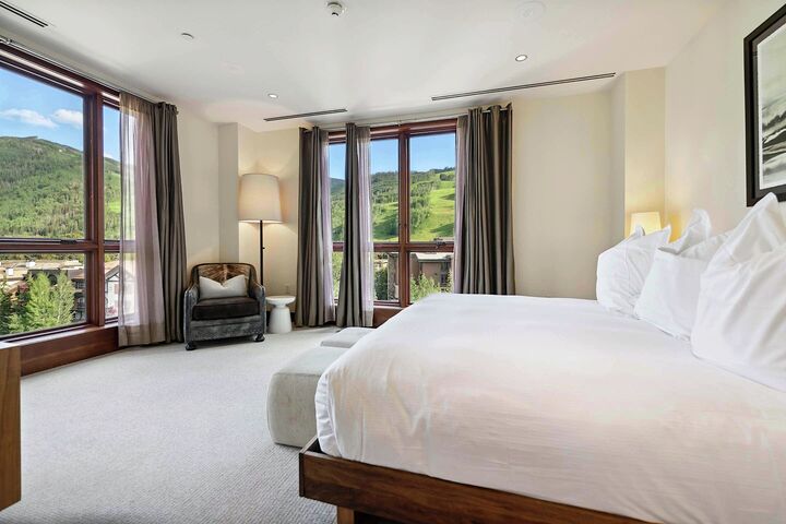 #6GE - Master Bedroom