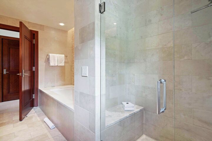 #6GE - Master Ensuite Bathroom