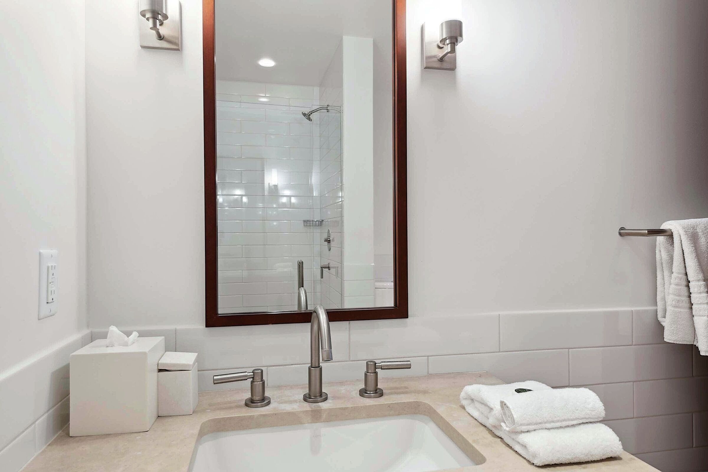 #6GE - Ensuite Bathroom