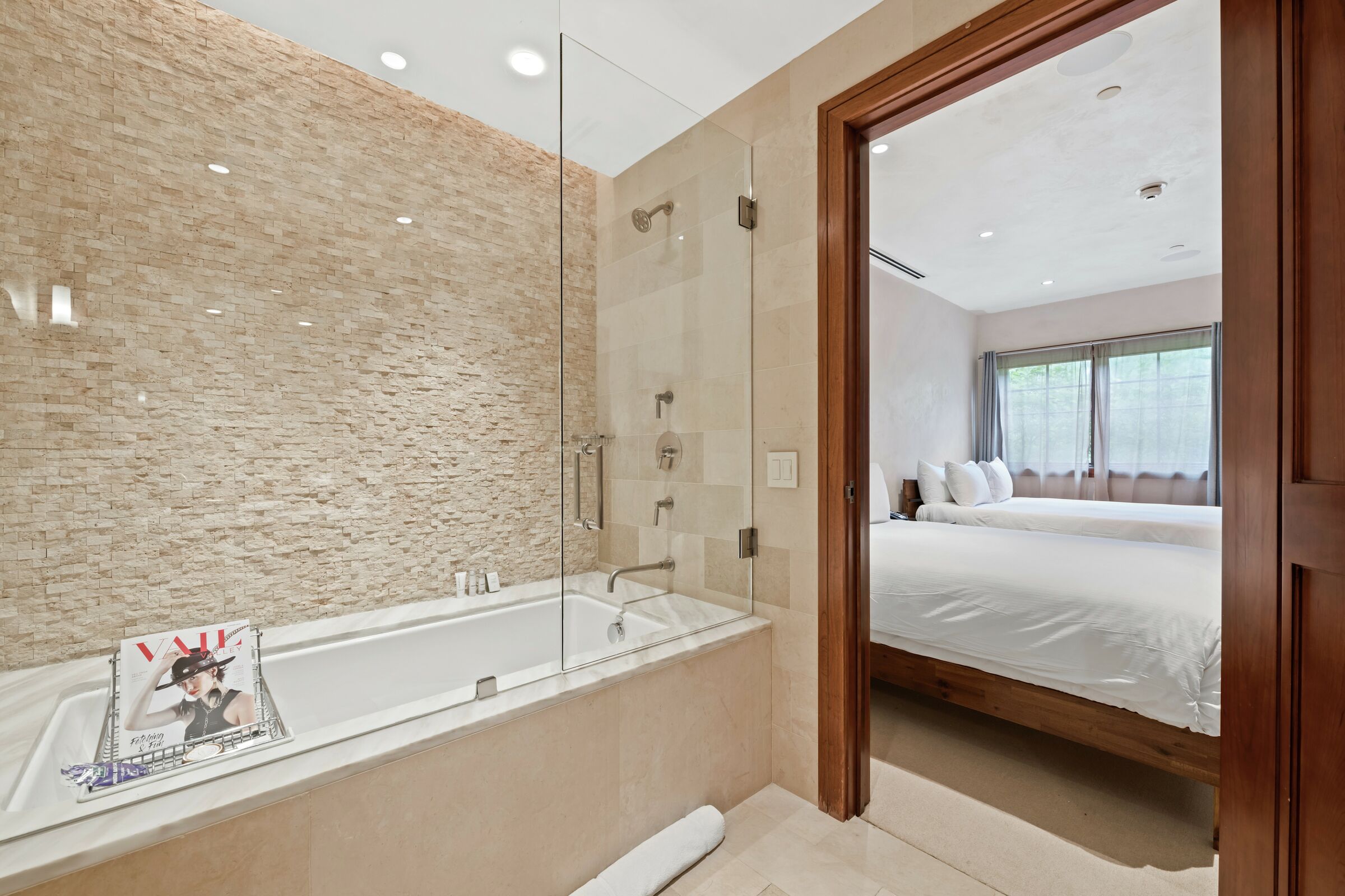 #3EE - Ensuite Bathroom