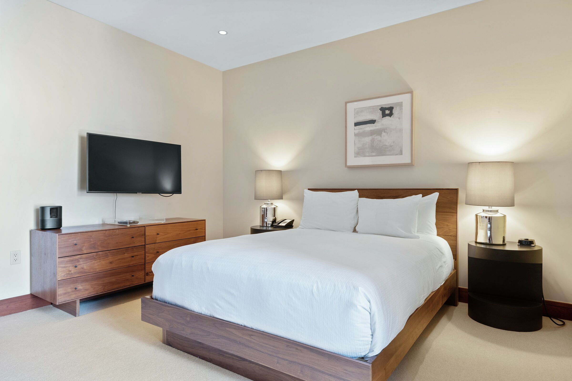 #6EW - Bedroom