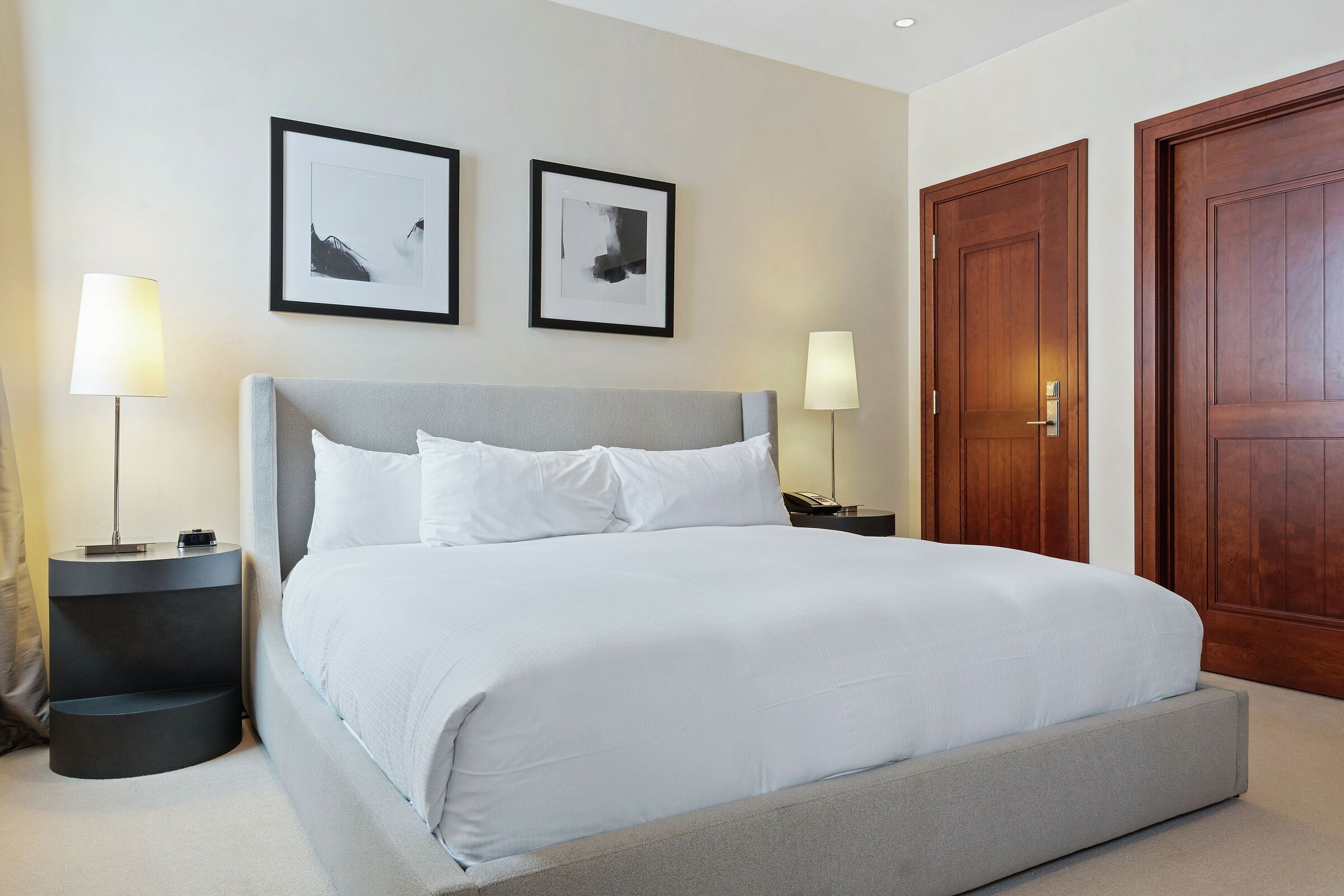 #6EW - Master Bedroom