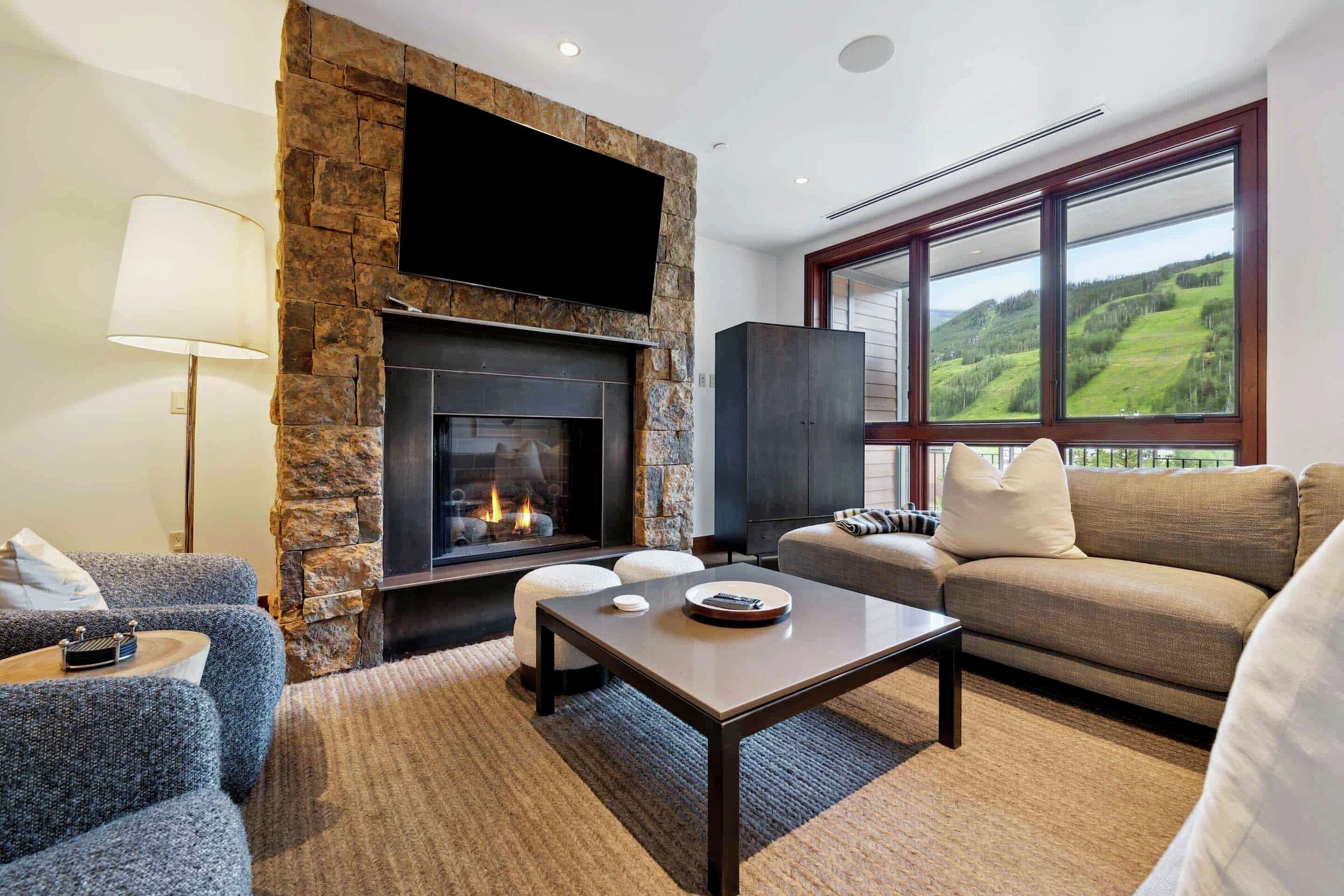 #6AW - Living Area