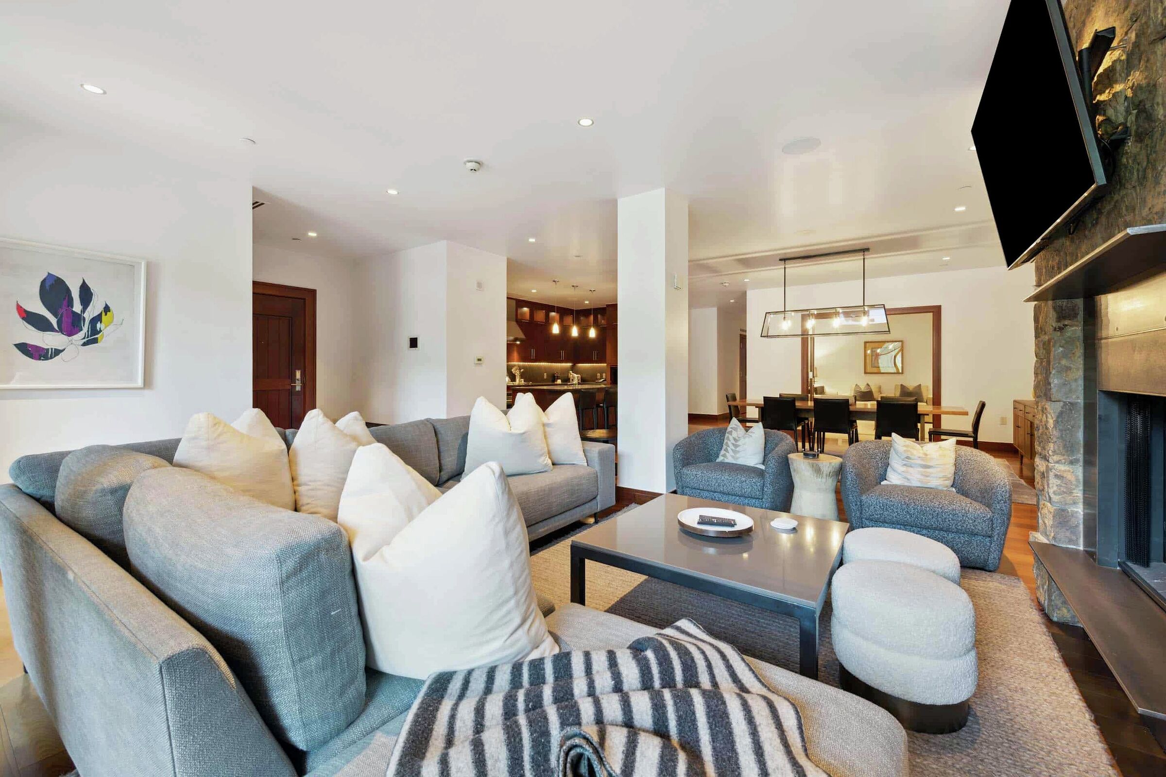#6AW - Living Area