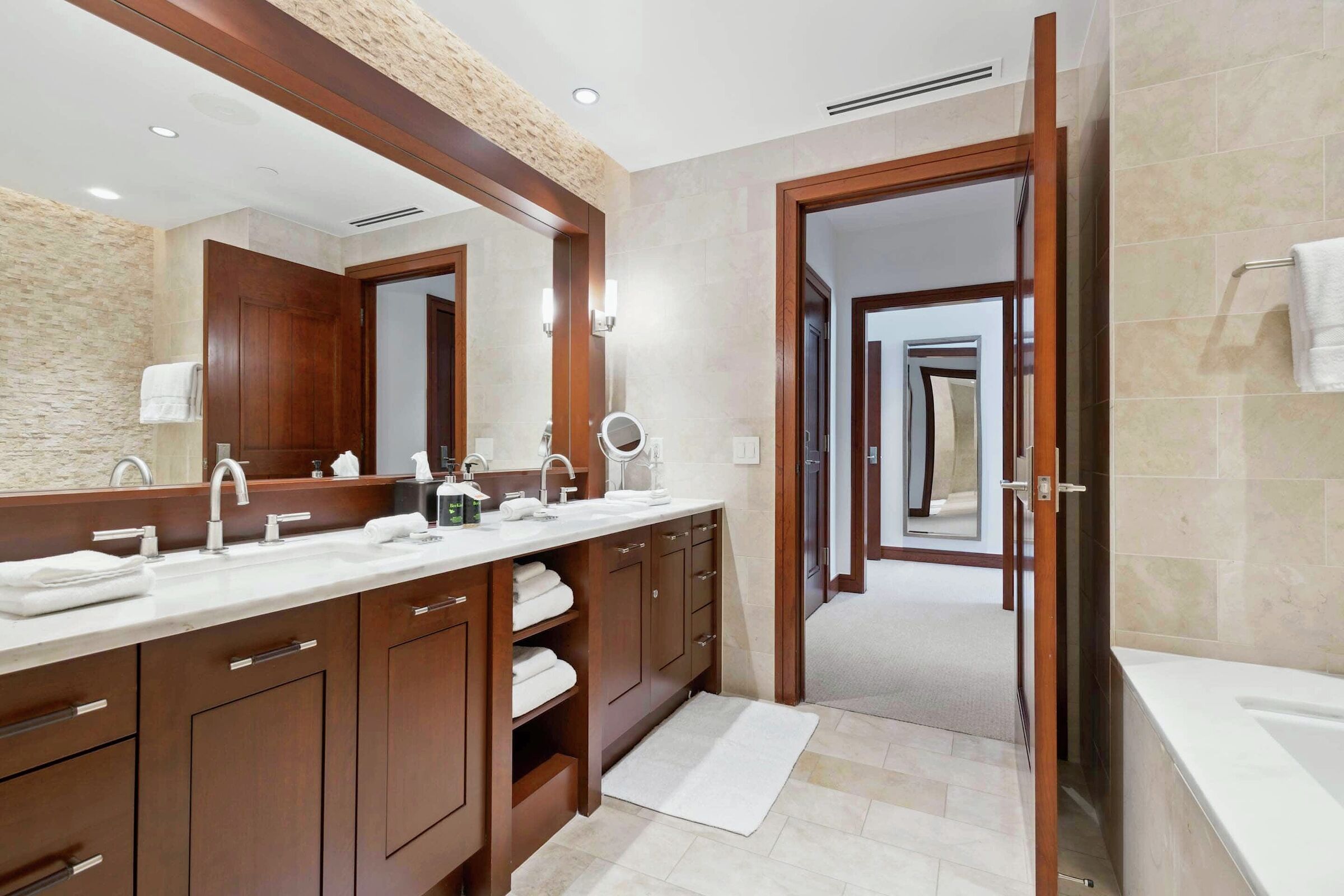 #6AW - Master Ensuite Bathroom