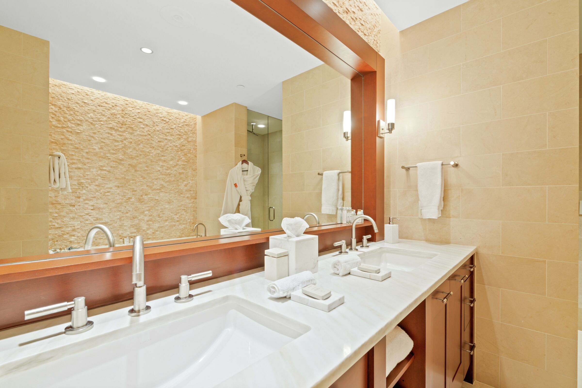 #7AE - Master Ensuite Bathroom
