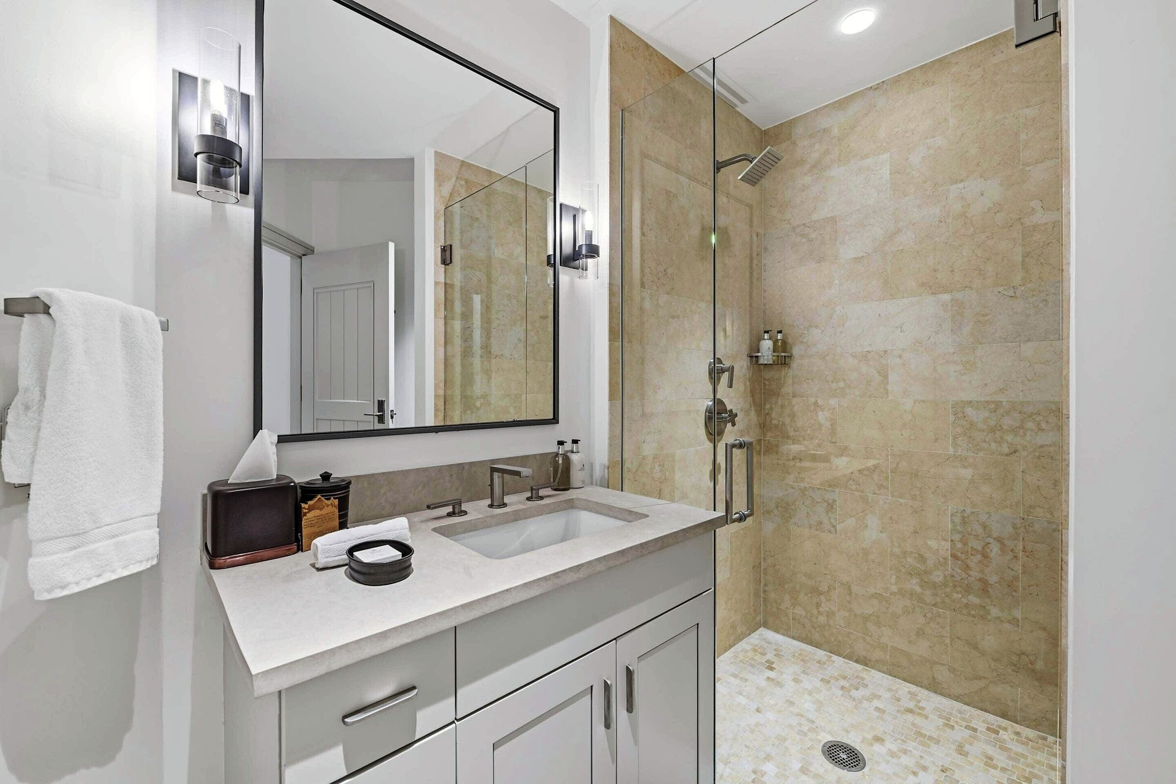 #5FE - Ensuite Bathroom