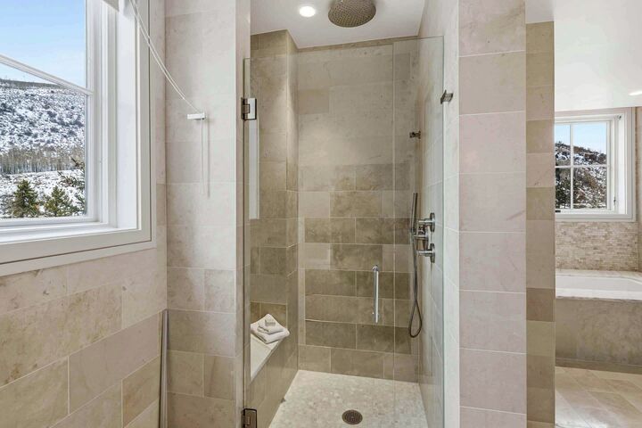 #5FE - Master Ensuite Bathroom