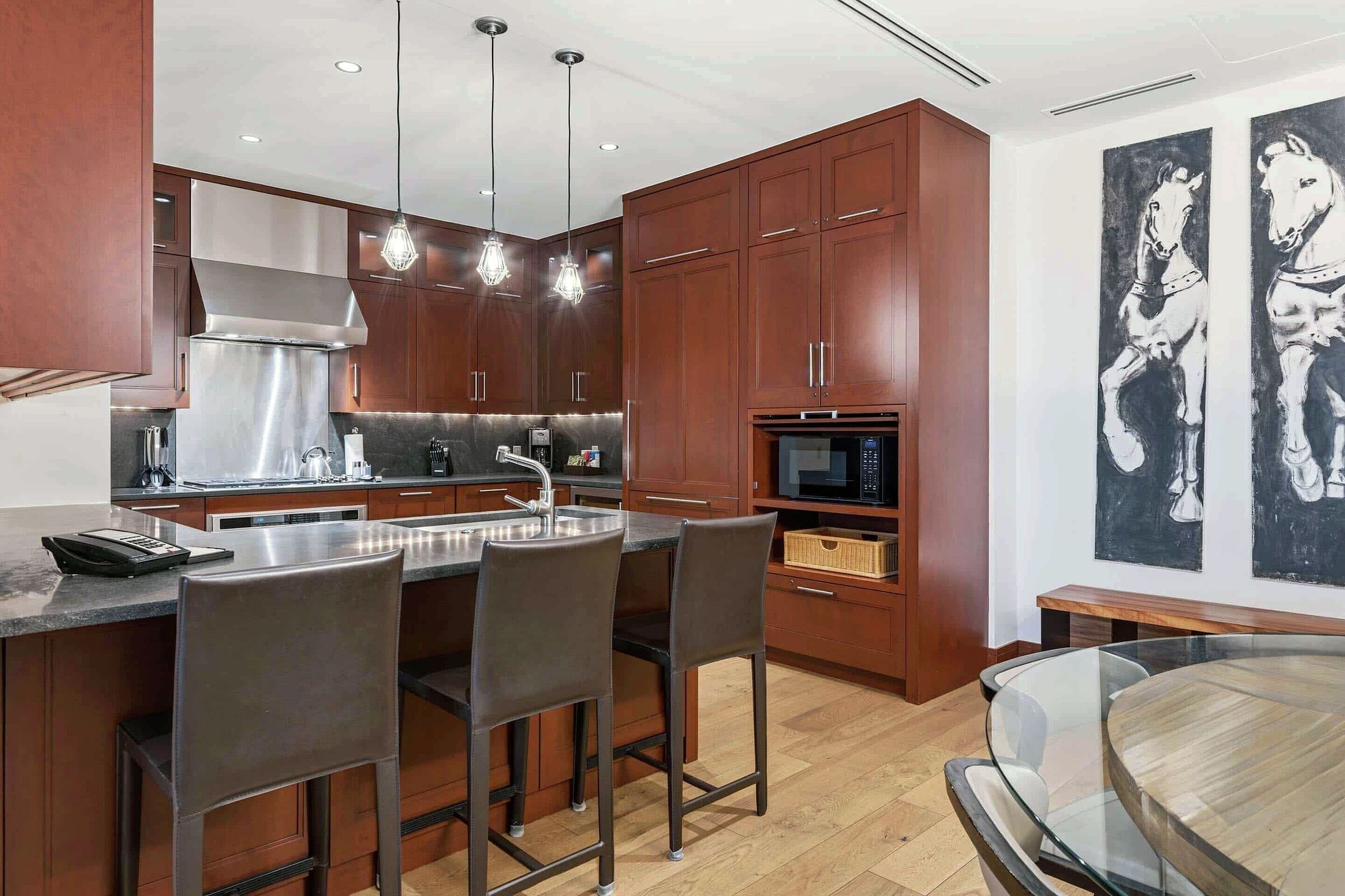#4CE - Kitchen